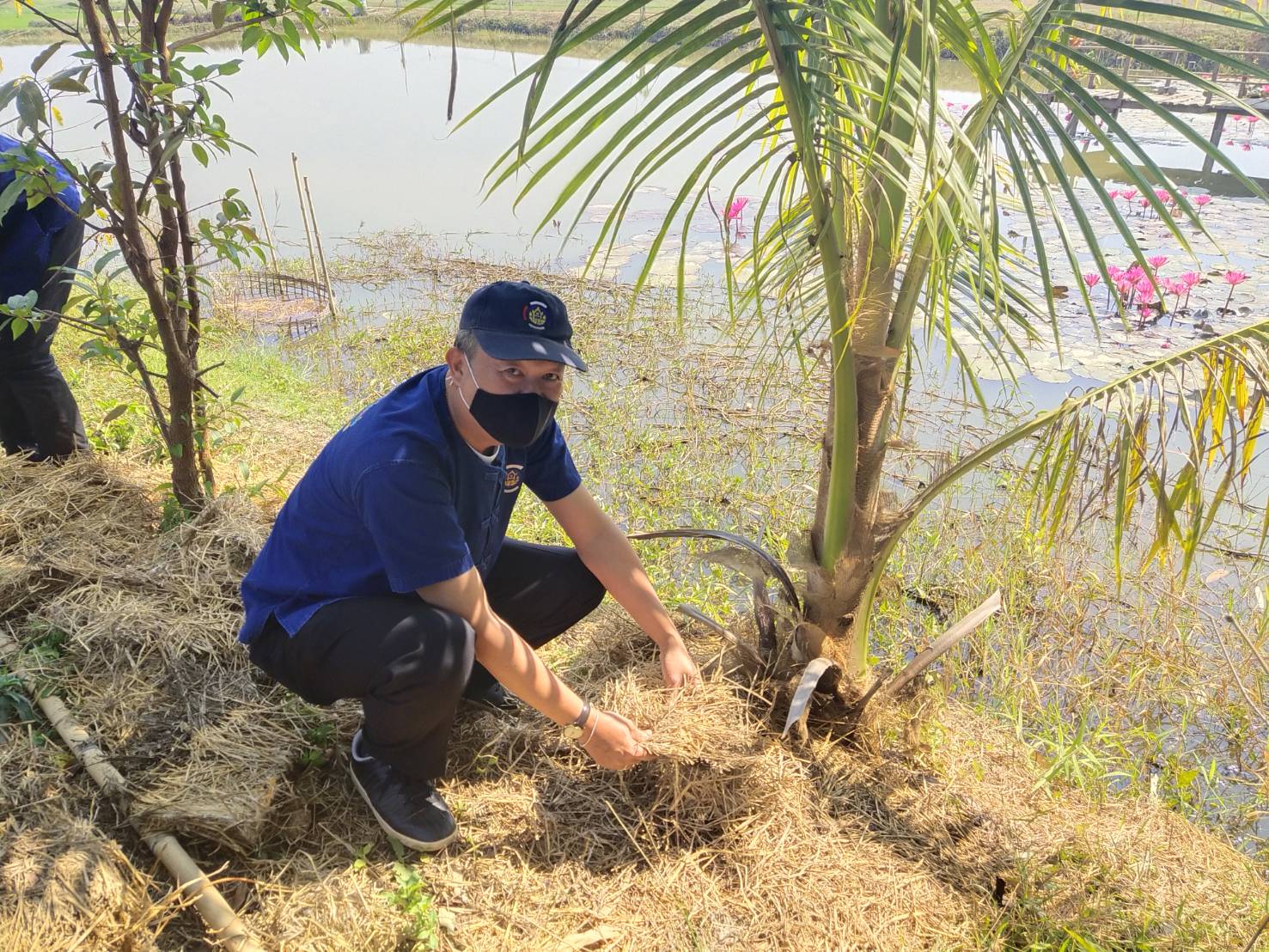 พช.หนองคาย ลงพื้นที่ติดตามการดำเนินงานโครงการพัฒนาพื้นที่ต้นแบบการพัฒนาคุณภาพชีวิตตามหลักทฤษฎีใหม่ ประยุกต์สู่ “โคก หนอง นา โมเดล” ในระดับอำเภอ และ การปฏิบัติหน้าที่นักพัฒนาพื้นที่ต้นแบบ(นพต.)ตามโครงการฯ พื้นที่อำเภอศรีเชียงใหม่