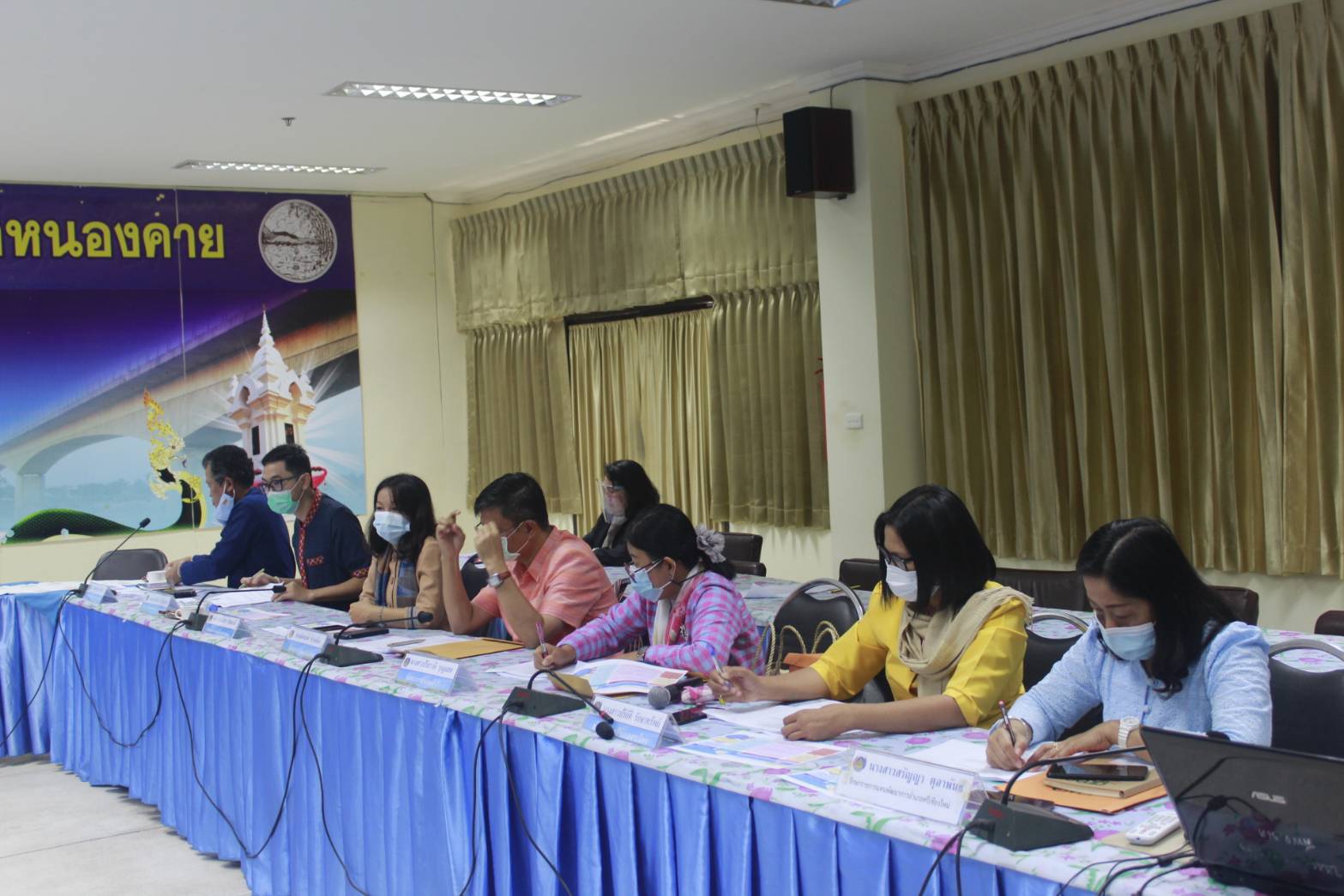 นายไพโรจน์ โสภาพร พัฒนาการจังหวัดหนองคาย เป็นประธาน ประชุมผู้อำนวยการกลุ่มงาน พัฒนาการอำเภอและนักวิชาการพัฒนาชุมชนจังหวัด/อำเภอ ประจำเดือน มกราคม 2564 ครั้งที่ 1/2564