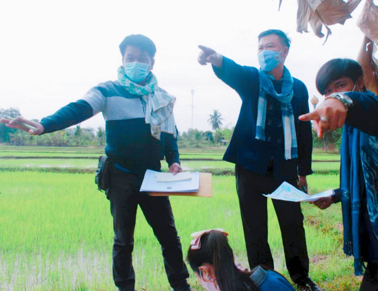 พช.หนองคาย ลงพื้นที่ติดตามการดำเนินงานโครงการพัฒนาพื้นที่ต้นแบบการพัฒนาคุณภาพชีวิตตามหลักทฤษฎีใหม่ ประยุกต์สู่ “โคก หนอง นา โมเดล” ในระดับอำเภอ และ การปฏิบัติหน้าที่นักพัฒนาพื้นที่ต้นแบบ(นพต.)ตามโครงการฯ