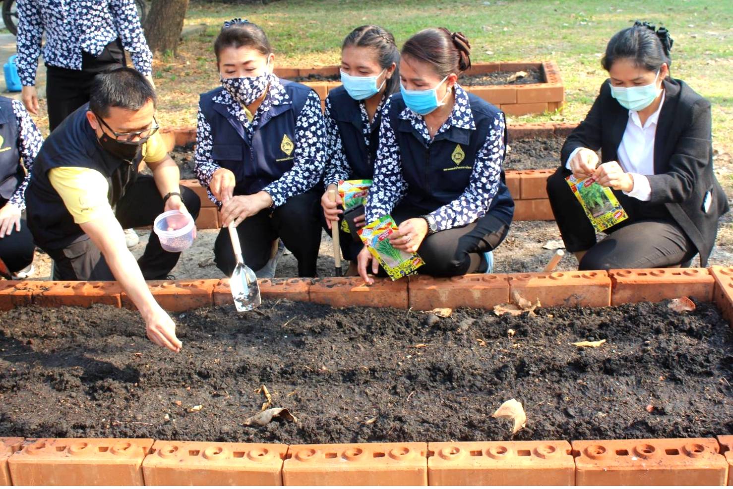 พช.หนองคาย ร่วมกิจกรรม”การน้อมนำแนวพระราชดำริของสมเด็จพระกนิษฐาธิราชเจ้า กรมสมเด็จพระเทพรัตนราชสุดาฯ สยามบรมราชกุมารี สร้างความมั่นคงทางอาหารสู่ปฏิบัติการ 90 วัน ปลูกผักสวนครัวเพื่อสร้างความมั่นคงทางอาหาร”