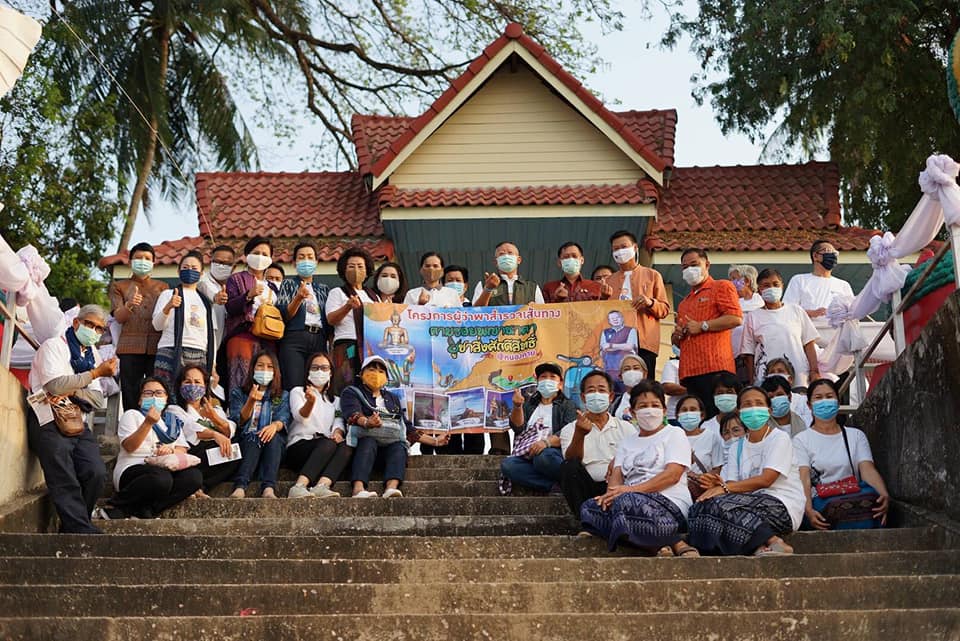 โครงการผู้ว่าพาสำรวจเส้นทาง “ตามรอยพญานาคา บูชาสิ่งศักสิทธิ์@หนองคาย” จุดที่ 5 สักการะพระวัดไทย ถ้ำพญานาค อำเภอโพนพิสัย จุดที่ 6 ไหว้รอยพระพุทธบาท วัดพระพุทธบาทนาหงส์ เป็นสิ่งศักดิ์สิทธิ์คู่บ้านคู่เมือง ของชาวตำบลพระบาทนาสิงห์ อำเภอรัตนวาปี จุดที่ 7 เยี่ยมชมกลุ่มทอผ้าพระบาทนาหงส์ จุดที่ 8 สักการะรูปปั้นพญานาค”พญาสุขหัตถีนาค” “พญานาโคศรีมงคล” “พญาสุขราชานาค” ณ วัดราชโพนแพง อ.รัตนวาปี  จุดที่ 9 รับประทานอาหารเย็น ที่ร้านโขงวิว อำเภอโพนพิสัย