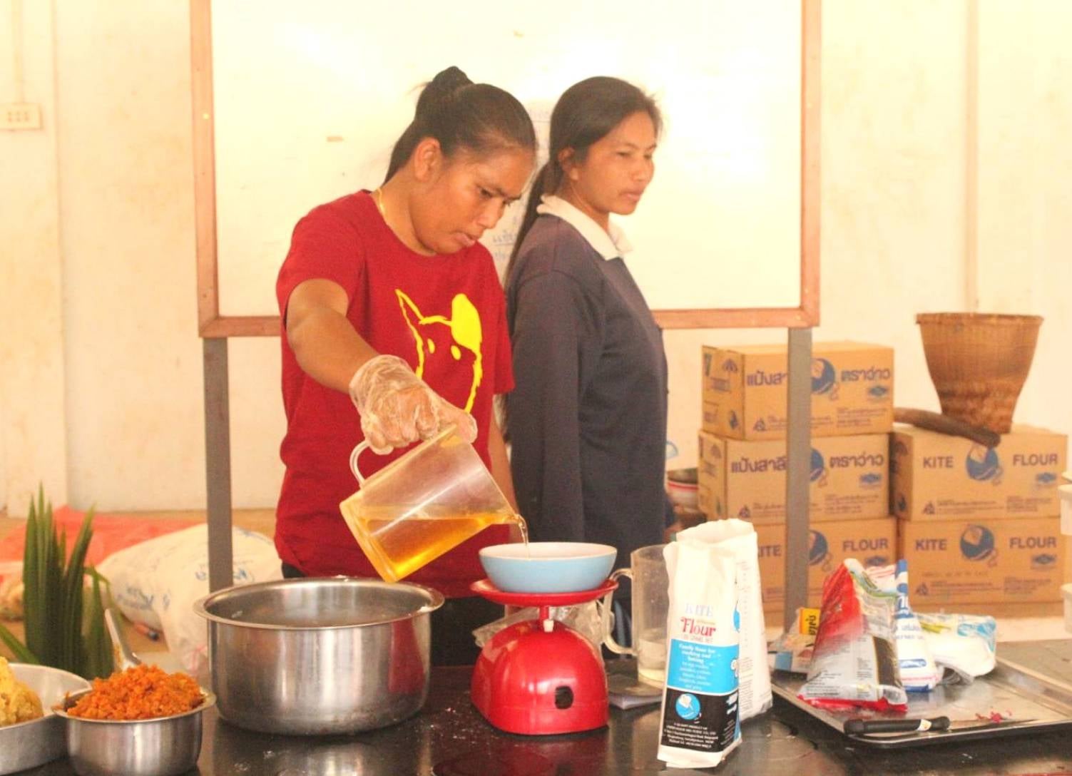 พช.หนองคาย​ ดำเนินโครงการการจัดทำสารสนเทศตำบลต้นแบบเพื่อการพัฒนาคุณภาพชีวิต ดำเนินการในระดับจังหวัด ประจำปี พ.ศ. 2564 กิจกรรมพัฒนาคุณภาพชีวิต​ สนับสนุนพัฒนาอาชีพ​ แปรรูปอาหาร​ ณ ตำบลนาดี อำเภอเฝ้าไร่ จังหวัดหนองคาย