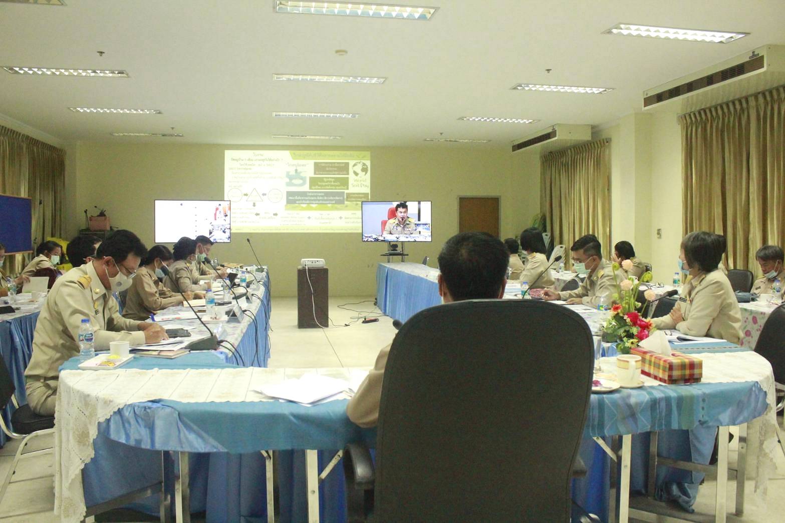 พช.หนองคาย ร่วมรับฟังการประชุมสร้างความเข้าใจในการขับเคลื่อนโครงการเสริมสร้างและพัฒนาผู้นำการเปลี่ยนแปลง ผ่านระบบวิดีทัศน์ทางไกล (Video Conference)