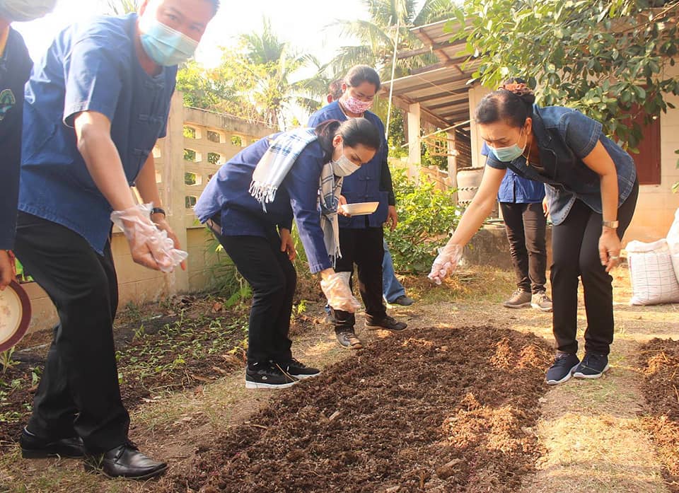 พช.หนองคาย ร่วมกิจกรรม”การน้อมนำแนวพระราชดำริของสมเด็จพระกนิษฐาธิราชเจ้า กรมสมเด็จพระเทพรัตนราชสุดาฯ สยามบรมราชกุมารี สร้างความมั่นคงทางอาหารสู่ปฏิบัติการ 90 วัน ปลูกผักสวนครัวเพื่อสร้างความมั่นคงทางอาหาร”