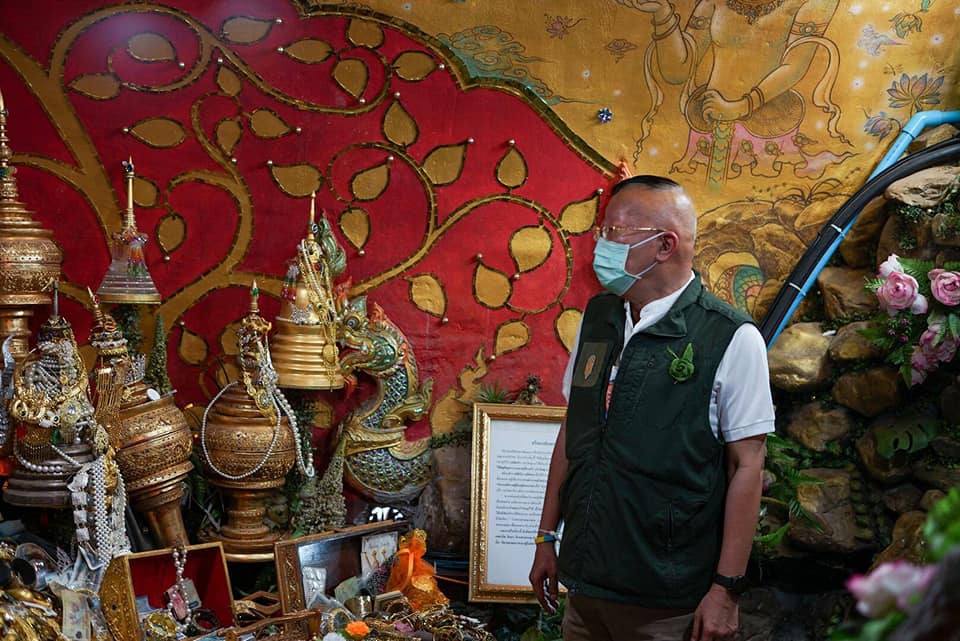 โครงการผู้ว่าพาสำรวจเส้นทาง “ตามรอยพญานาคา บูชาสิ่งศักสิทธิ์@หนองคาย” จุดที่ 5 สักการะพระวัดไทย ถ้ำพญานาค อำเภอโพนพิสัย จุดที่ 6 ไหว้รอยพระพุทธบาท วัดพระพุทธบาทนาหงส์ เป็นสิ่งศักดิ์สิทธิ์คู่บ้านคู่เมือง ของชาวตำบลพระบาทนาสิงห์ อำเภอรัตนวาปี จุดที่ 7 เยี่ยมชมกลุ่มทอผ้าพระบาทนาหงส์ จุดที่ 8 สักการะรูปปั้นพญานาค”พญาสุขหัตถีนาค” “พญานาโคศรีมงคล” “พญาสุขราชานาค” ณ วัดราชโพนแพง อ.รัตนวาปี  จุดที่ 9 รับประทานอาหารเย็น ที่ร้านโขงวิว อำเภอโพนพิสัย