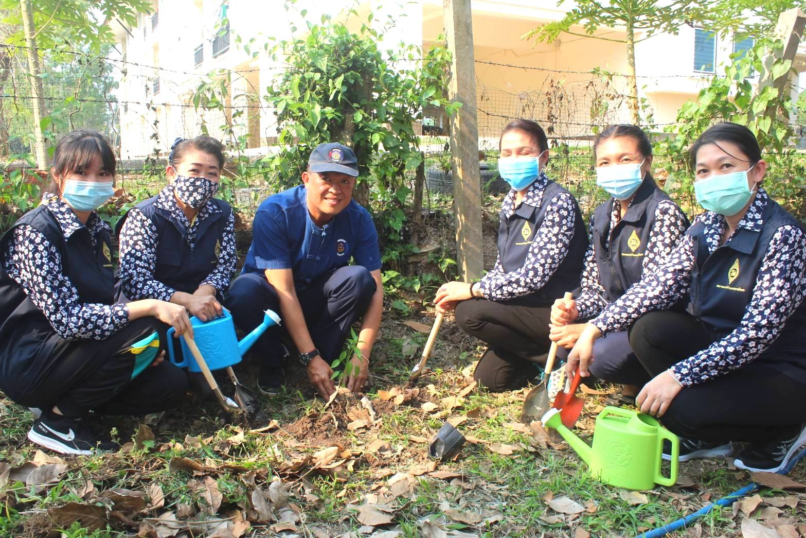 พช.หนองคาย ร่วมกิจกรรม”การน้อมนำแนวพระราชดำริของสมเด็จพระกนิษฐาธิราชเจ้า กรมสมเด็จพระเทพรัตนราชสุดาฯ สยามบรมราชกุมารี สร้างความมั่นคงทางอาหารสู่ปฏิบัติการ 90 วัน ปลูกผักสวนครัวเพื่อสร้างความมั่นคงทางอาหาร”