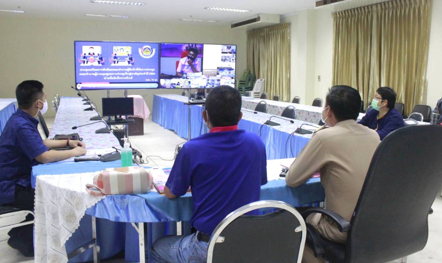 พช.หนองคาย ร่วมประชุมเตรียมการซักซ้อมคณะทำงานผู้มีหน้าที่จัดการประชุมคณะทำงานผู้ควบคุมดูแลการประชุมใหญ่สามัญประจำปี 2564 ผ่านสื่ออิเล็กทรอนิกส์