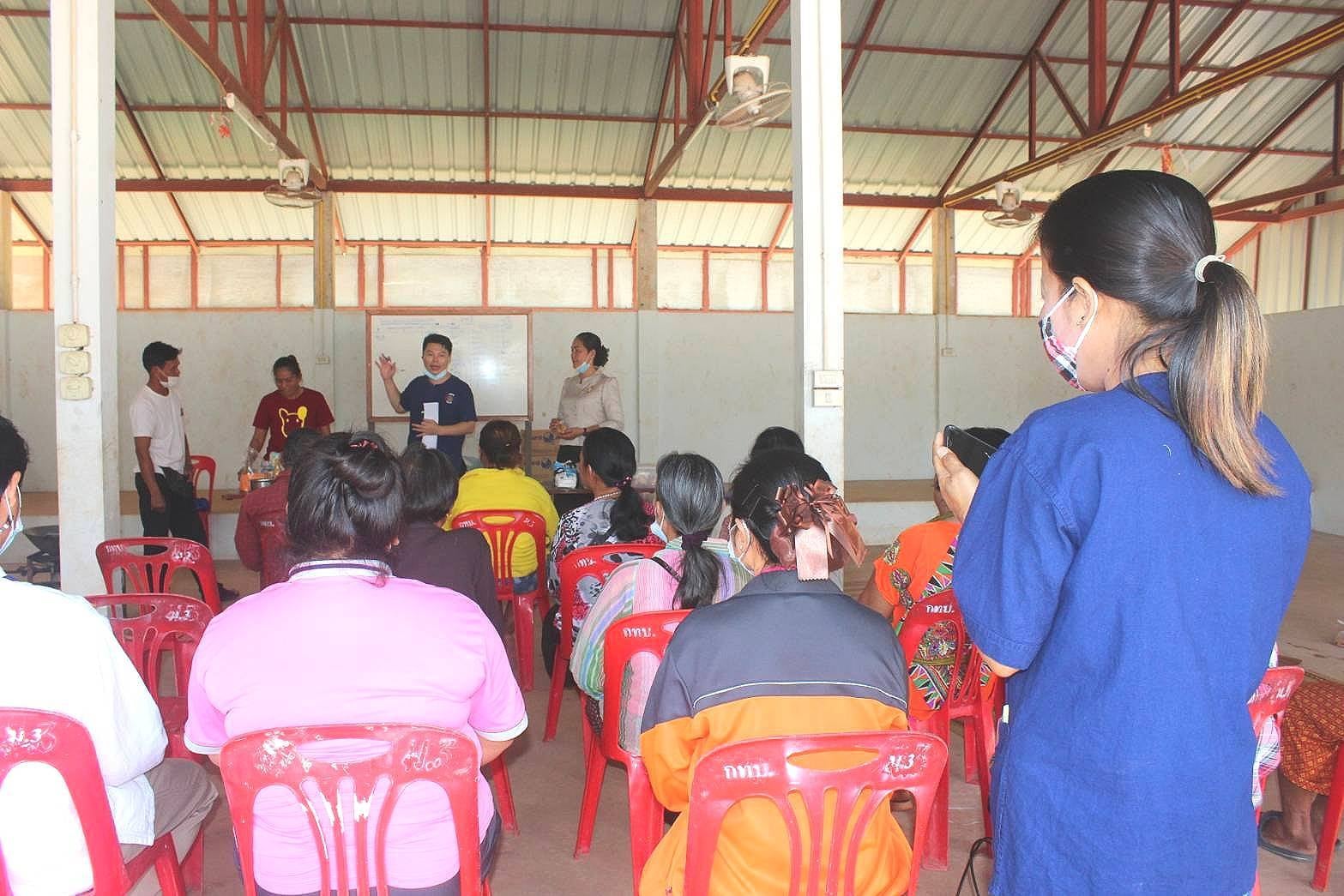 พช.หนองคาย​ ดำเนินโครงการการจัดทำสารสนเทศตำบลต้นแบบเพื่อการพัฒนาคุณภาพชีวิต ดำเนินการในระดับจังหวัด ประจำปี พ.ศ. 2564 กิจกรรมพัฒนาคุณภาพชีวิต​ สนับสนุนพัฒนาอาชีพ​ แปรรูปอาหาร​ ณ ตำบลนาดี อำเภอเฝ้าไร่ จังหวัดหนองคาย