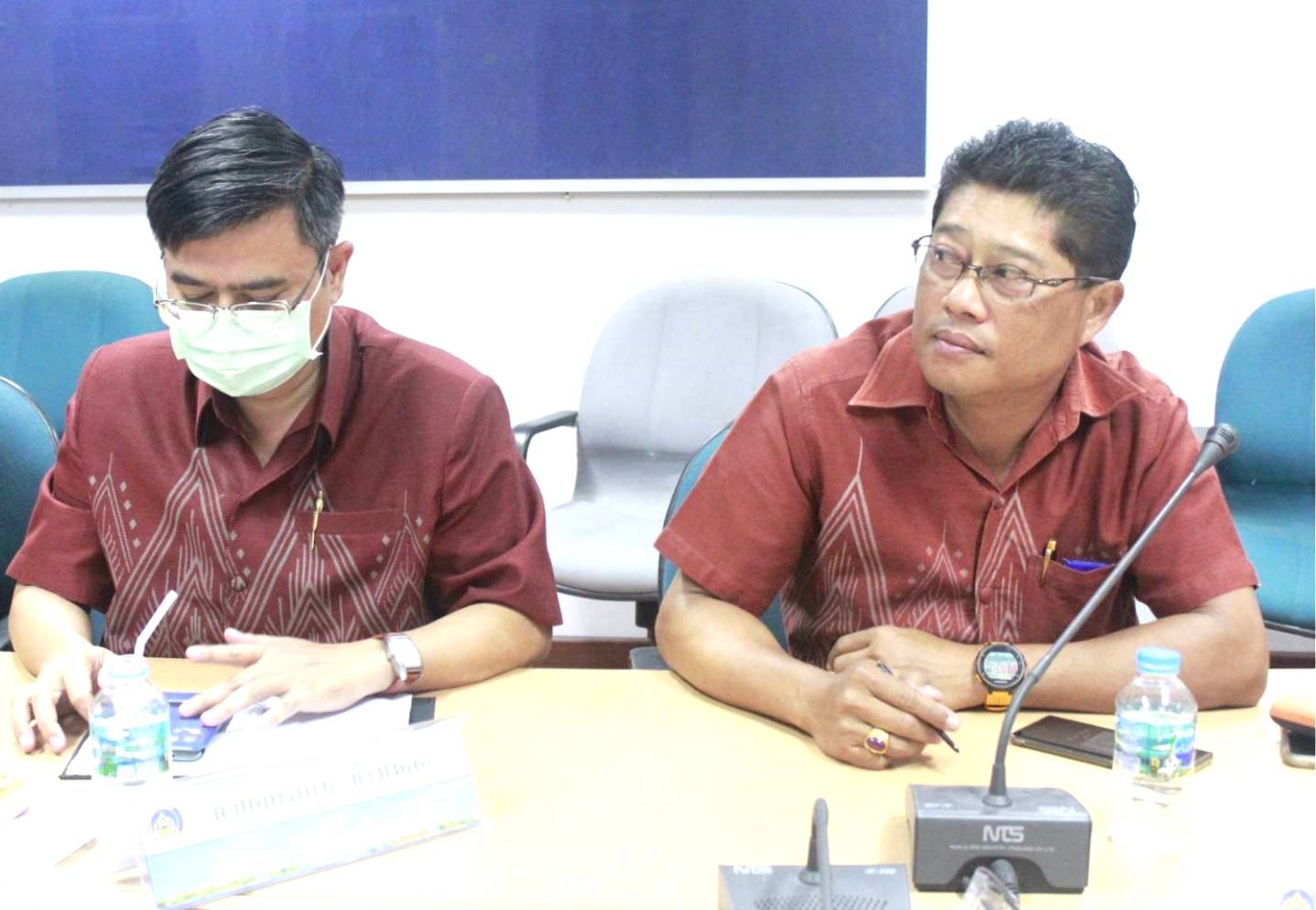 นายชัยวัฒน์ แสงศรี ผู้ตรวจราชการกรมการพัฒนาชุมชน เขตตรวจราชการที่ 10 กลุ่มจังหวัดภาคตะวันออกเฉียงเหนือตอนบน 1 ได้ประชุมติดตามการดำเนินงานพัฒนาชุมชนจังหวัดหนองคาย ประจำเดือน กุมภาพันธ์ 2564