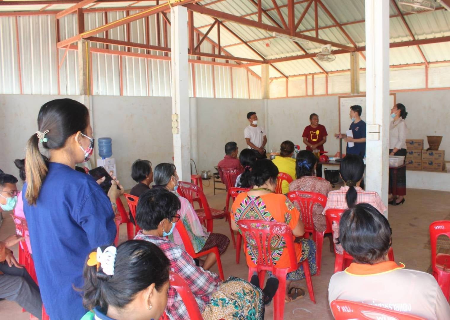 พช.หนองคาย​ ดำเนินโครงการการจัดทำสารสนเทศตำบลต้นแบบเพื่อการพัฒนาคุณภาพชีวิต ดำเนินการในระดับจังหวัด ประจำปี พ.ศ. 2564 กิจกรรมพัฒนาคุณภาพชีวิต​ สนับสนุนพัฒนาอาชีพ​ แปรรูปอาหาร​ ณ ตำบลนาดี อำเภอเฝ้าไร่ จังหวัดหนองคาย