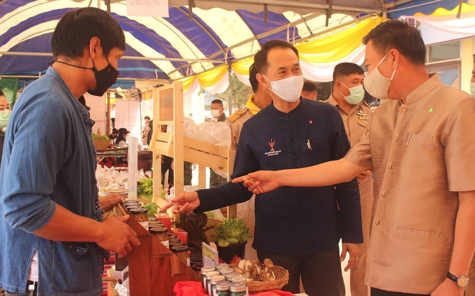 พช.หนองคาย​ ร่วมโครงการการบริการจังหวัดเคลื่อนที่แบบบูรณาการ​และหน่วยบำบัดทุกข์​ บำรุงสุข​ จังหวัดหนองคาย​ ณ​ บริเวณโรงเรียนพานพร้าว​ ตำบลพานพร้าว​ อำเภอศรีเชียงใหม่​