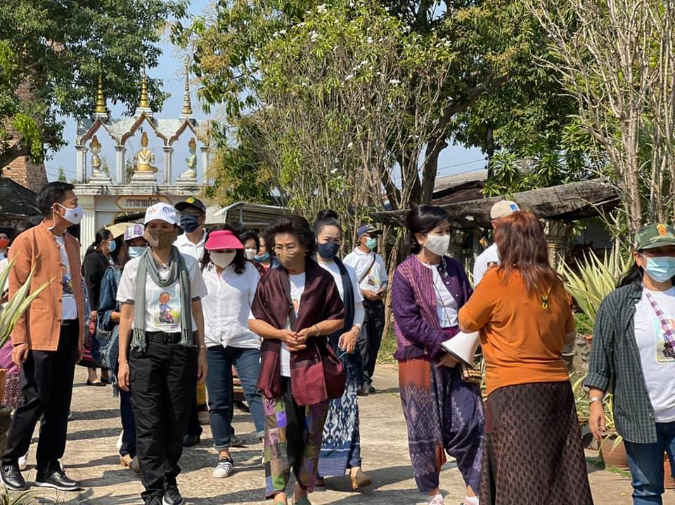 โครงการผู้ว่าพาสำรวจเส้นทาง “ตามรอยพญานาคา บูชาสิ่งศักสิทธิ์@หนองคาย” จุดที่ 2 ศาลาแก้วกู่ อำเภอเมืองหนองคาย หรือ วัดแขก อุทยาน 42 ไร่ ของสำนักปฏิบัติธรรมแก้วกู่ ที่ประดิษฐานรูปปั้นคอนกรีตเสริมเหล็กขนาดใหญ่กว่า 200 องค์