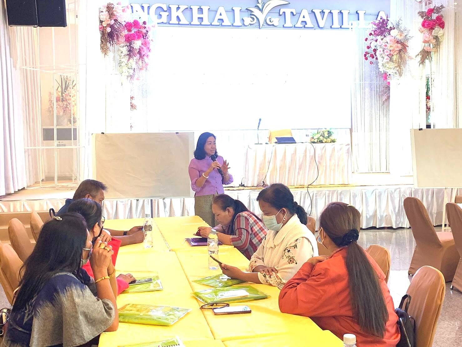 พช.หนองคาย ดำเนินโครงการพัฒนาทักษะอาชีพแก่กลุ่มอาชีพสมาชิกกองทุนพัฒนาบทบาทสตรี