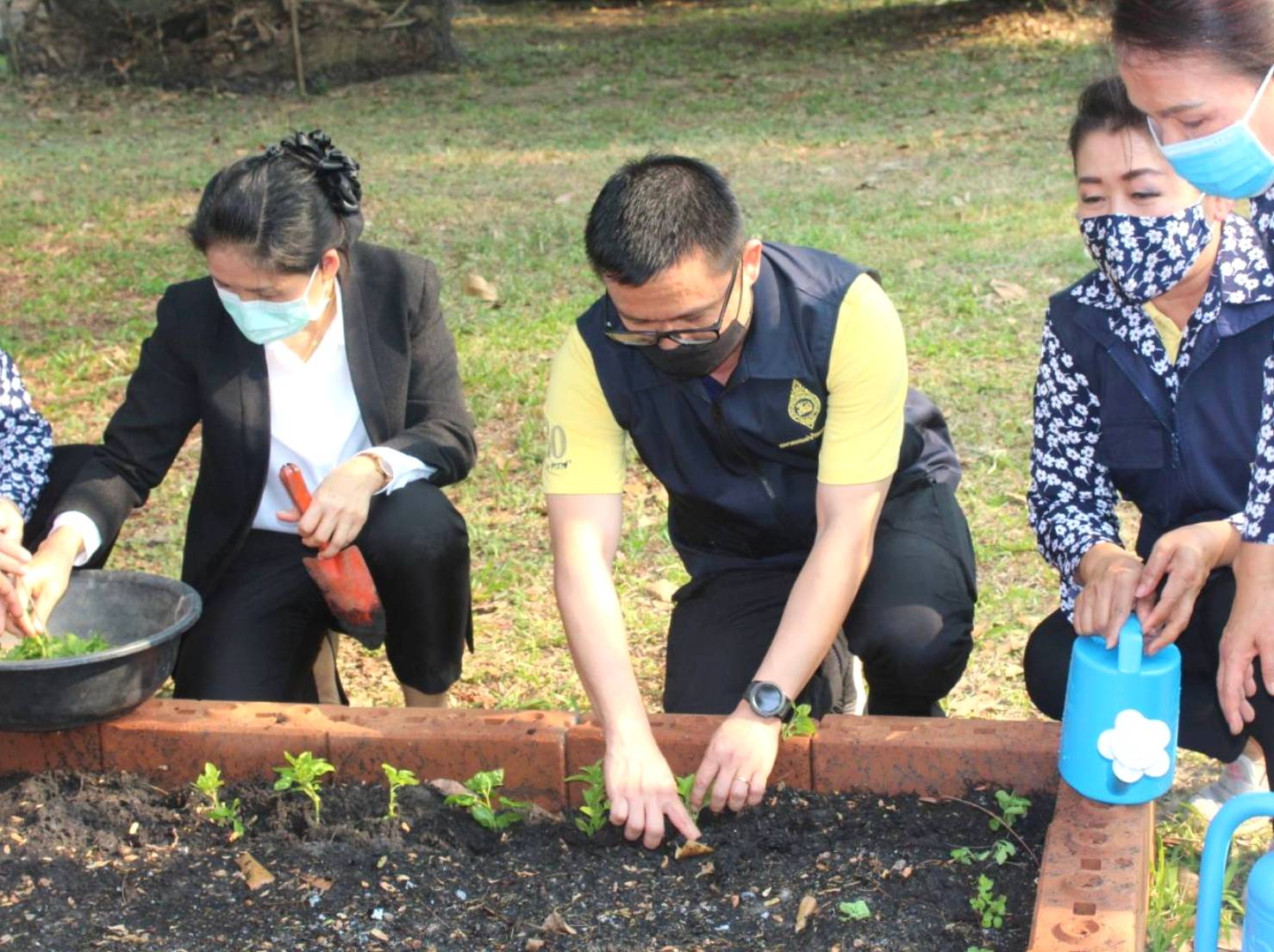 พช.หนองคาย ร่วมกิจกรรม”การน้อมนำแนวพระราชดำริของสมเด็จพระกนิษฐาธิราชเจ้า กรมสมเด็จพระเทพรัตนราชสุดาฯ สยามบรมราชกุมารี สร้างความมั่นคงทางอาหารสู่ปฏิบัติการ 90 วัน ปลูกผักสวนครัวเพื่อสร้างความมั่นคงทางอาหาร”