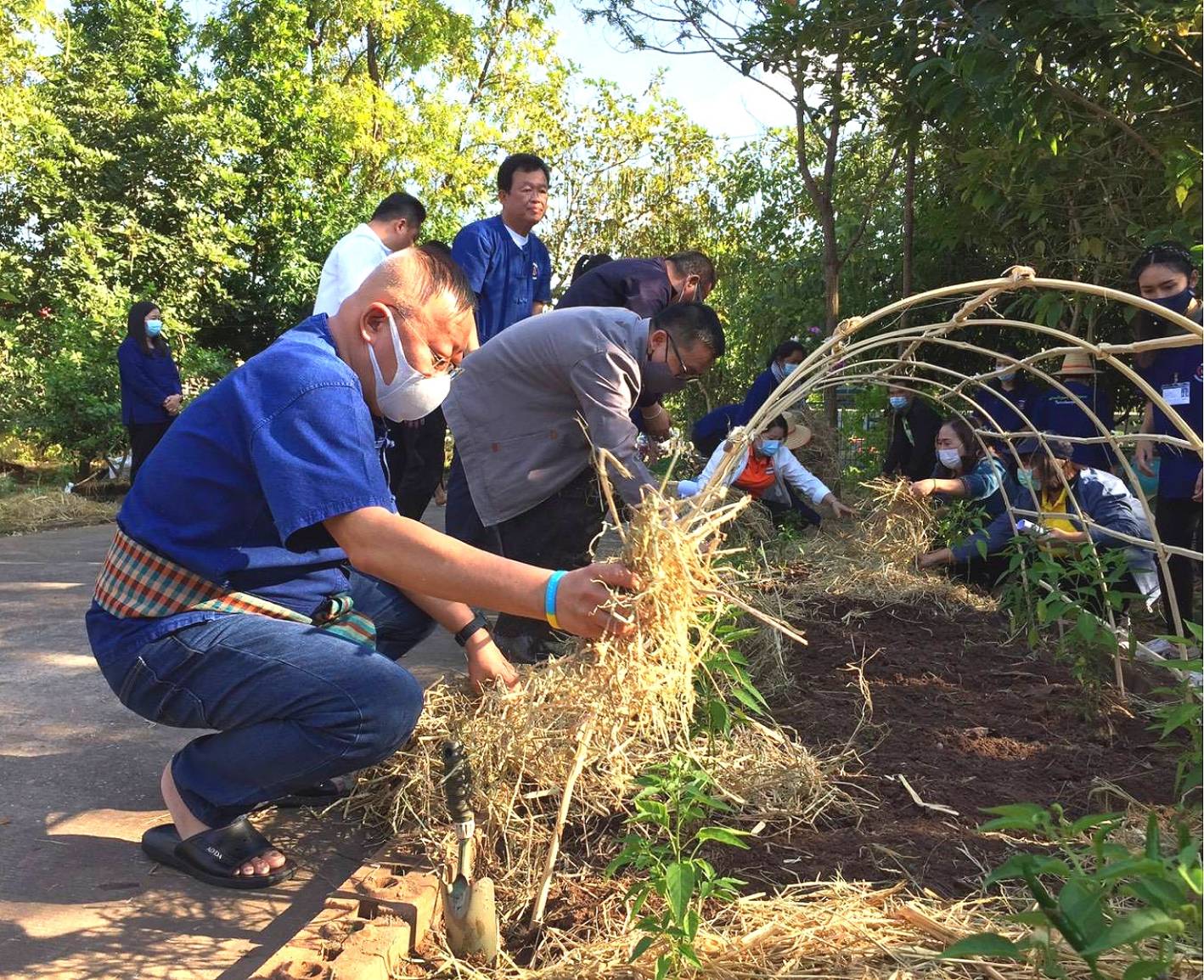 นายประเสริฐ ลือชาธนานนท์ ผู้ว่าราชการจังหวัดหนองคาย เป็นประธานในกิจกรรม “การน้อมนำแนวพระราชดำริของสมเด็จพระกนิษฐาธิราชเจ้ากรมสมเด็จพระเทพรัตนราชสุดาฯ สยามบรมราชกุมารี สร้างความมั่นคงทางอาหาร สู่ปฏิบัติการ 90 วัน ปลูกผักสวนครัว เพื่อสร้างความมั่นคงทางอาหาร รอบ 2