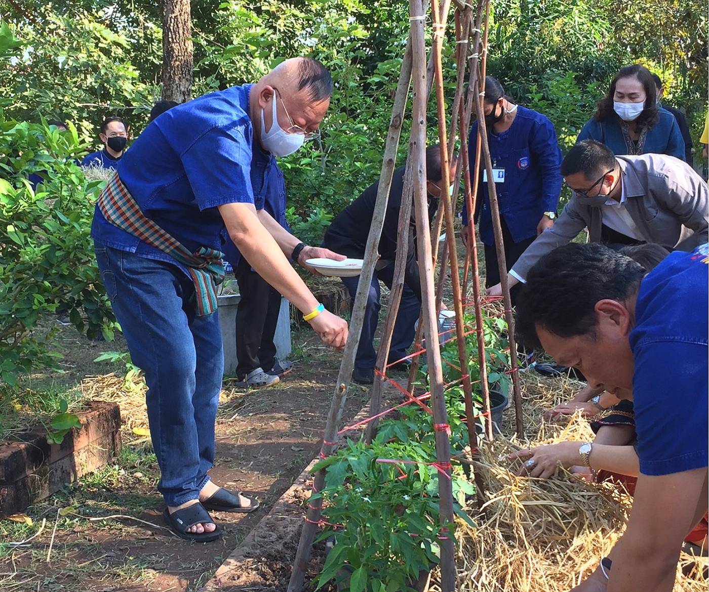 นายประเสริฐ ลือชาธนานนท์ ผู้ว่าราชการจังหวัดหนองคาย เป็นประธานในกิจกรรม “การน้อมนำแนวพระราชดำริของสมเด็จพระกนิษฐาธิราชเจ้ากรมสมเด็จพระเทพรัตนราชสุดาฯ สยามบรมราชกุมารี สร้างความมั่นคงทางอาหาร สู่ปฏิบัติการ 90 วัน ปลูกผักสวนครัว เพื่อสร้างความมั่นคงทางอาหาร รอบ 2