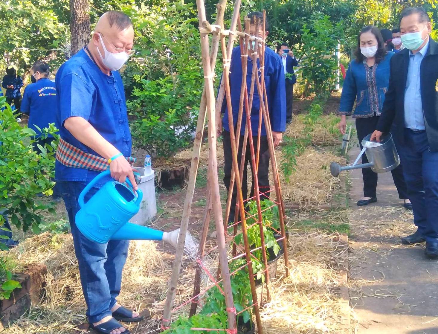 นายประเสริฐ ลือชาธนานนท์ ผู้ว่าราชการจังหวัดหนองคาย เป็นประธานในกิจกรรม “การน้อมนำแนวพระราชดำริของสมเด็จพระกนิษฐาธิราชเจ้ากรมสมเด็จพระเทพรัตนราชสุดาฯ สยามบรมราชกุมารี สร้างความมั่นคงทางอาหาร สู่ปฏิบัติการ 90 วัน ปลูกผักสวนครัว เพื่อสร้างความมั่นคงทางอาหาร รอบ 2