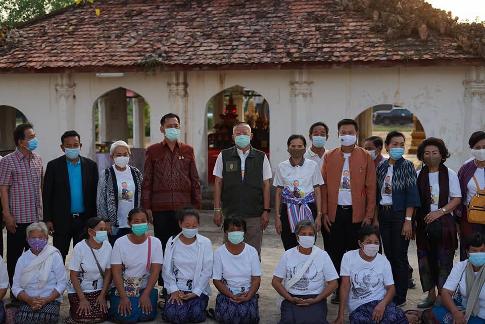 โครงการผู้ว่าพาสำรวจเส้นทาง “ตามรอยพญานาคา บูชาสิ่งศักสิทธิ์@หนองคาย” จุดที่ 5 สักการะพระวัดไทย ถ้ำพญานาค อำเภอโพนพิสัย จุดที่ 6 ไหว้รอยพระพุทธบาท วัดพระพุทธบาทนาหงส์ เป็นสิ่งศักดิ์สิทธิ์คู่บ้านคู่เมือง ของชาวตำบลพระบาทนาสิงห์ อำเภอรัตนวาปี จุดที่ 7 เยี่ยมชมกลุ่มทอผ้าพระบาทนาหงส์ จุดที่ 8 สักการะรูปปั้นพญานาค”พญาสุขหัตถีนาค” “พญานาโคศรีมงคล” “พญาสุขราชานาค” ณ วัดราชโพนแพง อ.รัตนวาปี  จุดที่ 9 รับประทานอาหารเย็น ที่ร้านโขงวิว อำเภอโพนพิสัย