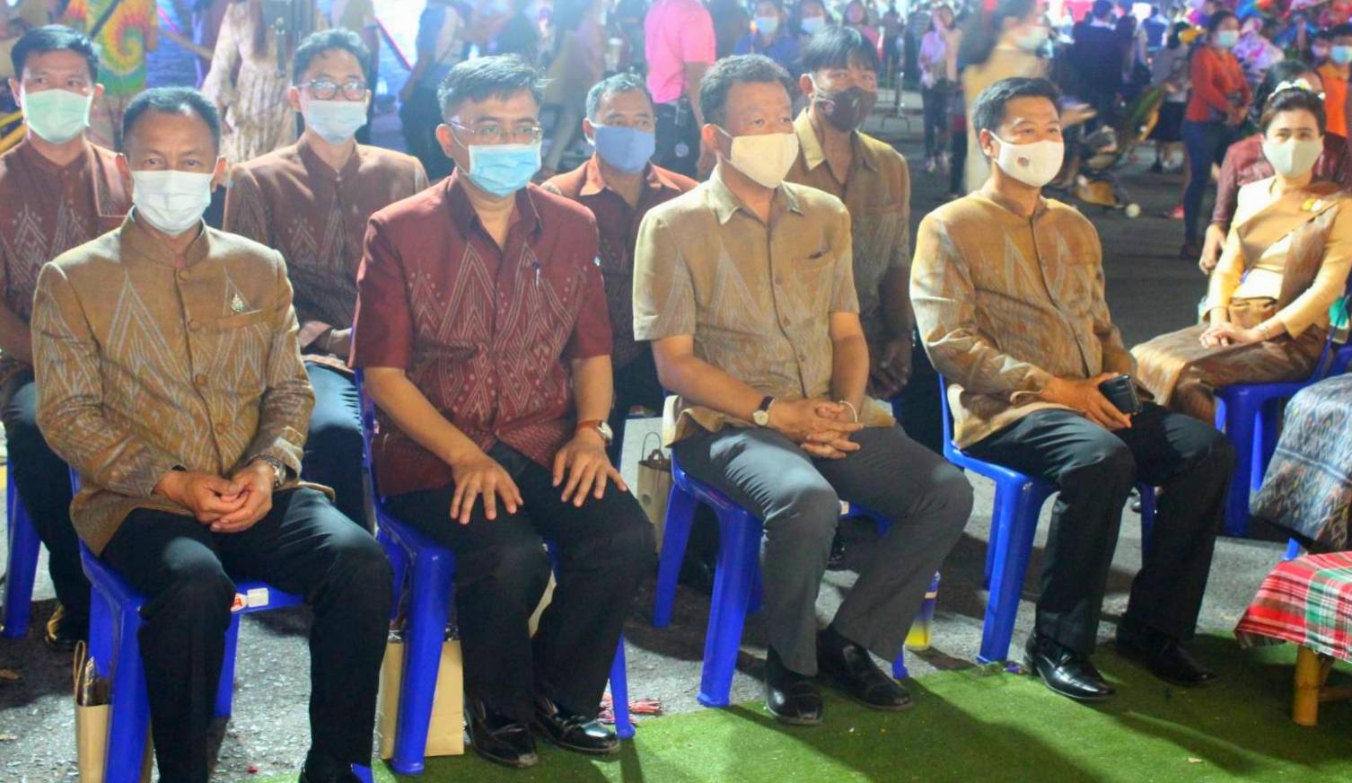 พช.หนองคาย จัดงาน แสดงและจำหน่ายผลิตภัณฑ์ OTOP จังหวัดหนองคาย ในงานฉลองอนุสาวรีย์ปราบฮ่อ ใต้ร่มพระบารมี 194 ปี เมืองหนองคาย และงานกาชาด จังหวัดหนองคาย พ.ศ. 2564