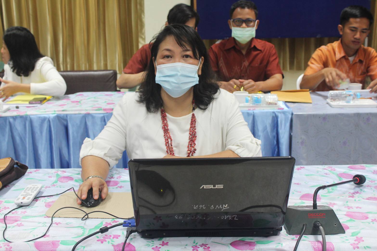 พช.หนองคาย ประชุมชี้แจงแนวทางการดำเนินงานตามมาตรการปรับปรุงประสิทธิภาพในการปฏิบัติราชการและพิธีลงนามคำรับรองการปฏิบัติราชการของข้าราชการสังกัดกรมการพัฒนาชุมชน จังหวัดหนองคาย ประจำปีงบประมาณ พ.ศ. 2564