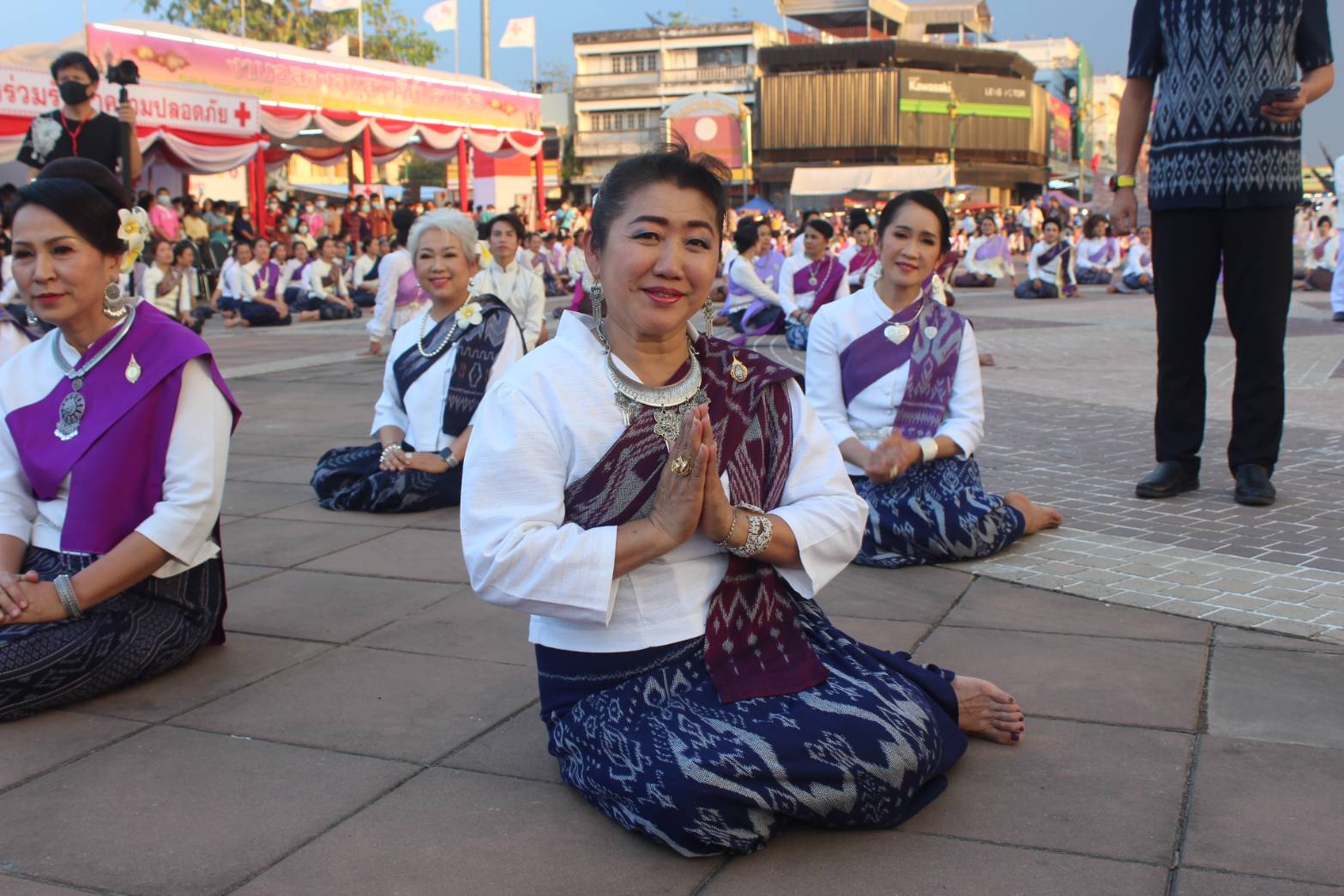 พช.หนองคาย จัดงาน แสดงและจำหน่ายผลิตภัณฑ์ OTOP จังหวัดหนองคาย ในงานฉลองอนุสาวรีย์ปราบฮ่อ ใต้ร่มพระบารมี 194 ปี เมืองหนองคาย และงานกาชาด จังหวัดหนองคาย พ.ศ. 2564