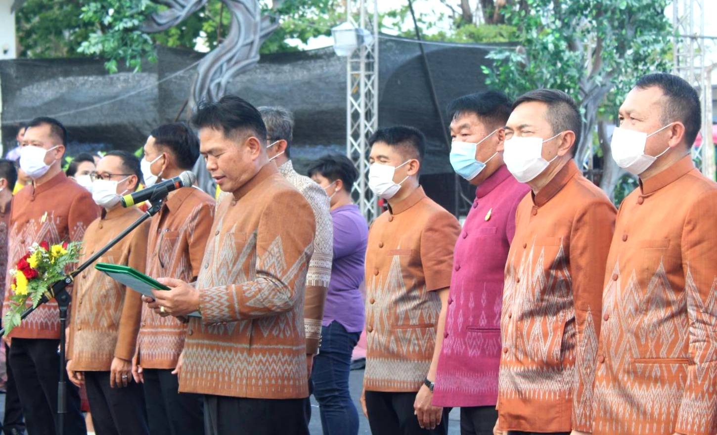 พช.หนองคาย จัดงาน แสดงและจำหน่ายผลิตภัณฑ์ OTOP จังหวัดหนองคาย ในงานฉลองอนุสาวรีย์ปราบฮ่อ ใต้ร่มพระบารมี 194 ปี เมืองหนองคาย และงานกาชาด จังหวัดหนองคาย พ.ศ. 2564