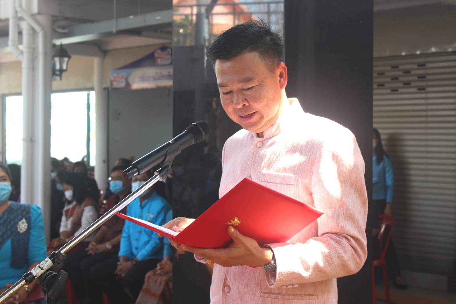 จังหวัดหนองคาย ร่วมกับคณะกรรมการพัฒนาสตรีจังหวัดหนองคาย จัดงานวันสตรีสากล ตามโครงการสตรีหนองคาย เพิ่มพูนทักษะการประกอบอาชีพ เพื่อสร้างความมั่นคงทางอาหาร สู้วิกฤติ COVID-19