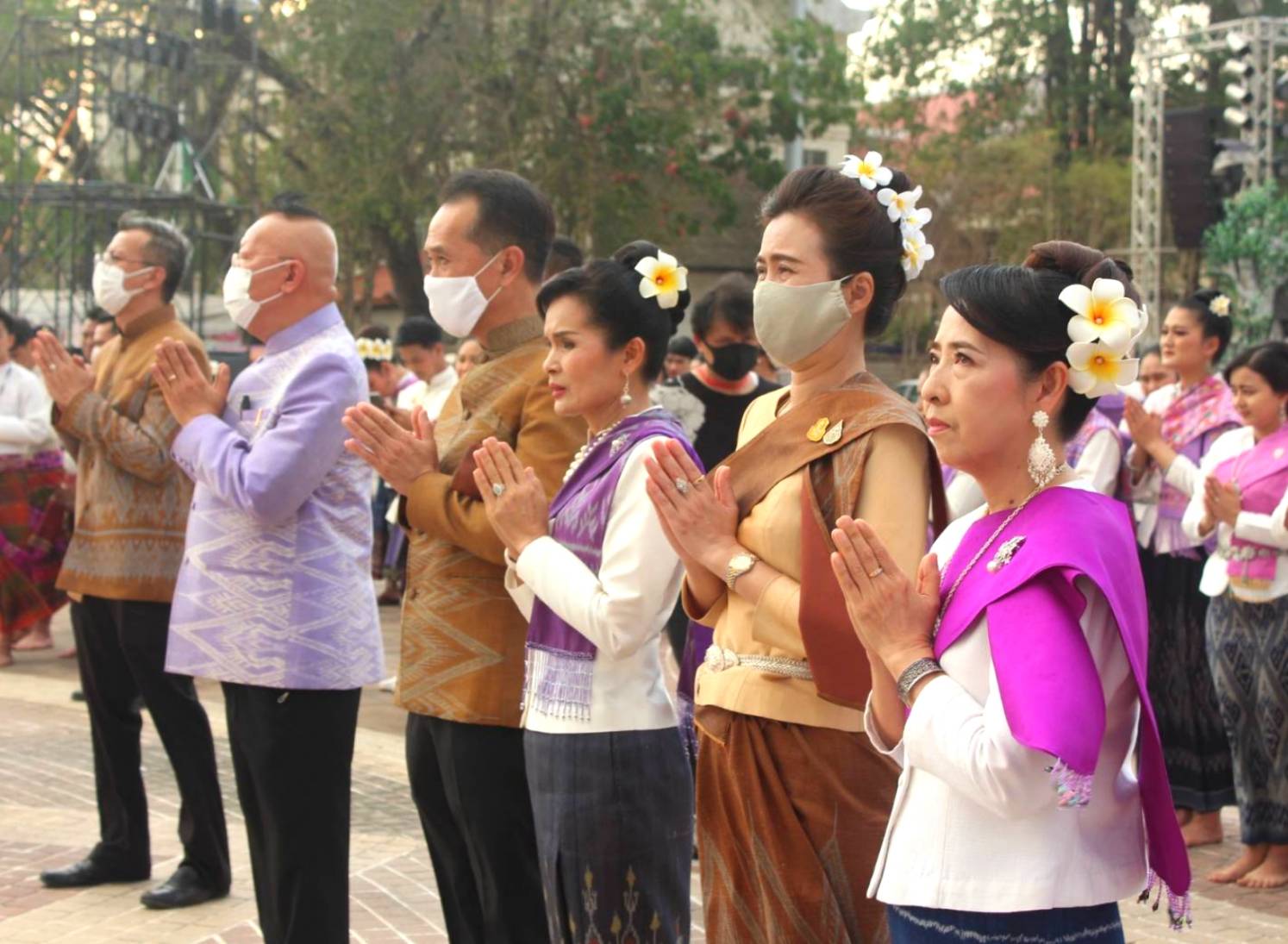 พช.หนองคาย จัดงาน แสดงและจำหน่ายผลิตภัณฑ์ OTOP จังหวัดหนองคาย ในงานฉลองอนุสาวรีย์ปราบฮ่อ ใต้ร่มพระบารมี 194 ปี เมืองหนองคาย และงานกาชาด จังหวัดหนองคาย พ.ศ. 2564