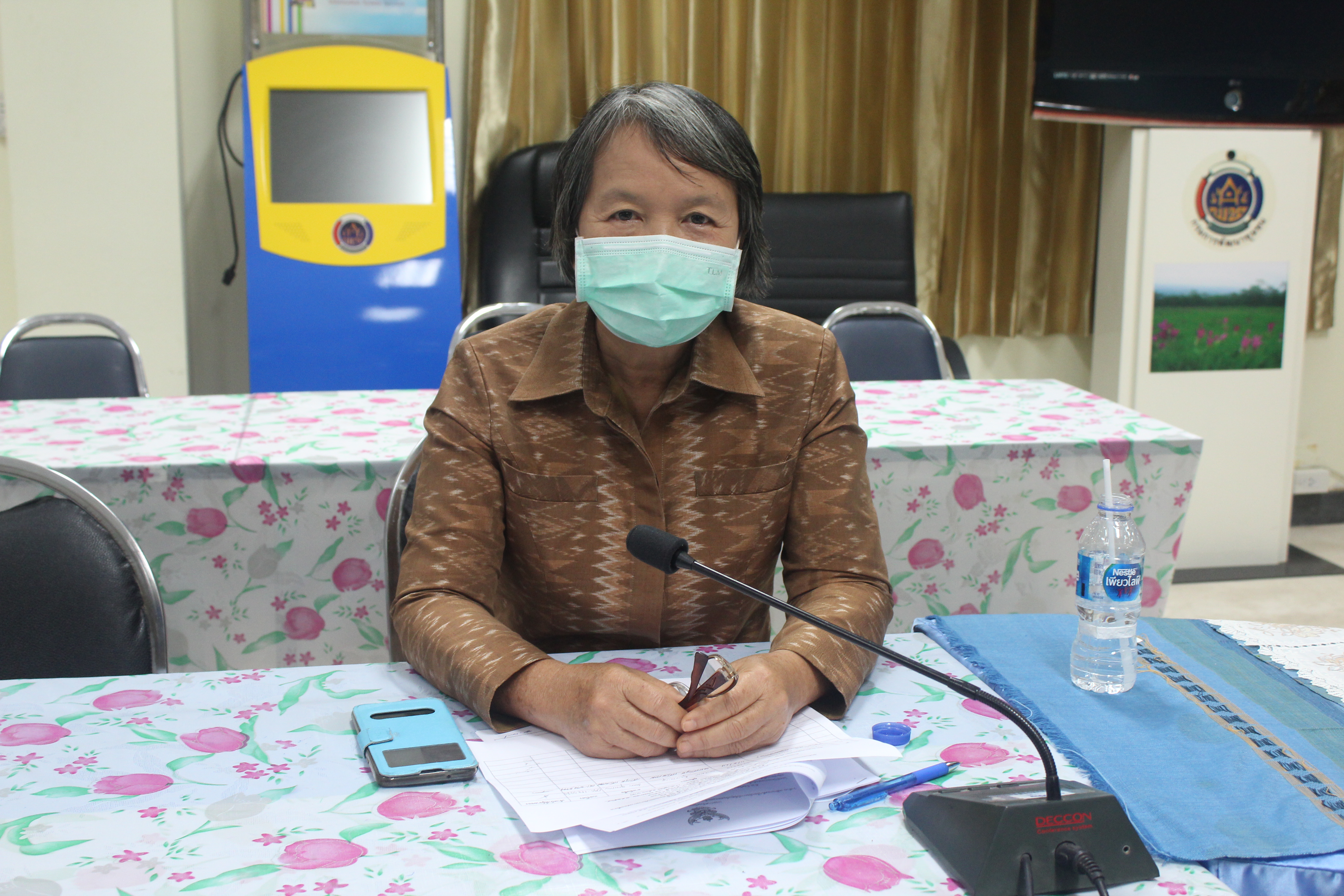 จังหวัดหนองคาย โดยสำนักงานพัฒนาชุมชนจังหวัดฯ จัดประชุมชี้แจงรายละเอียดเกี่ยวกับเงื่อนไขการประมูลสิทธิการเช่าอาคารราชพัสดุ ศูนย์แสดงและจำหน่ายผลิตภัณฑ์ OTOP จังหวัดหนองคาย (ศูนย์จำหน่ายสินค้าลุ่มน้ำโขงและบริการการท่องเที่ยว)