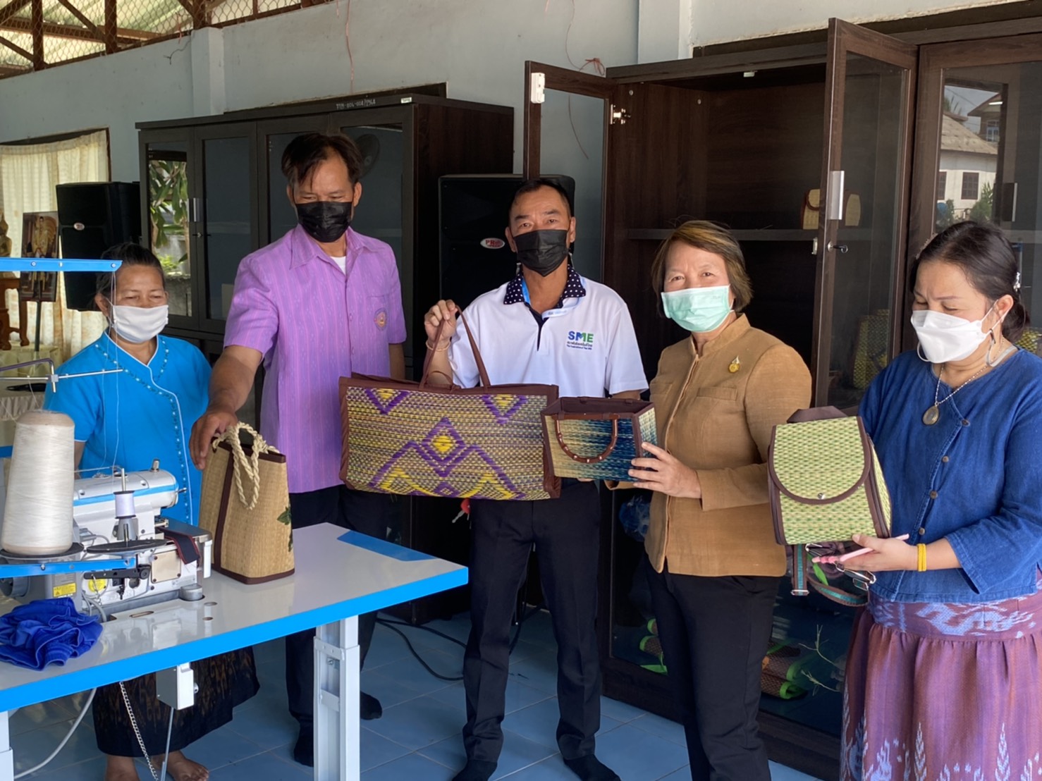 พช.หนองคาย ดำเนินโครงการพัฒนาผลิตภัณฑ์ OTOP โดยเครือข่ายองค์ความรู้ KBO จังหวัด ประจำปี 2564