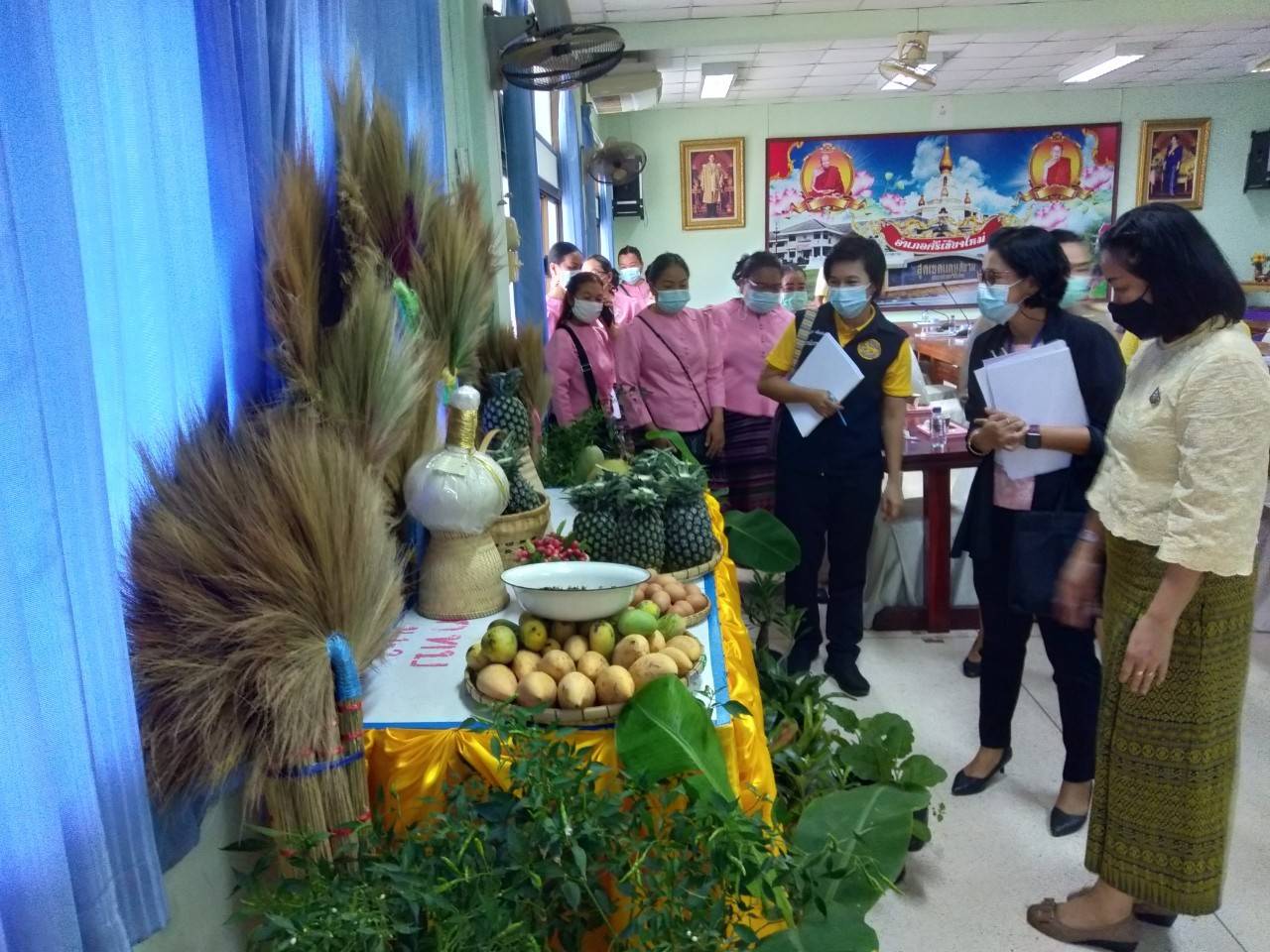 พช.หนองคาย พร้อม คณะกรรมการคัดเลือกคนกองทุนพัฒนาบทบาทสตรีดีเด่น ระดับจังหวัด ประจำปี 2564 ลงพื้นที่เพื่อคัดสรรคนกองทุนพัฒนาบทบาทสตรีดีเด่น ระดับจังหวัด ในพื้นที่ อำเภอศรีเชียงใหม่ และ อำเภอสังคม จังหวัดหนองคาย