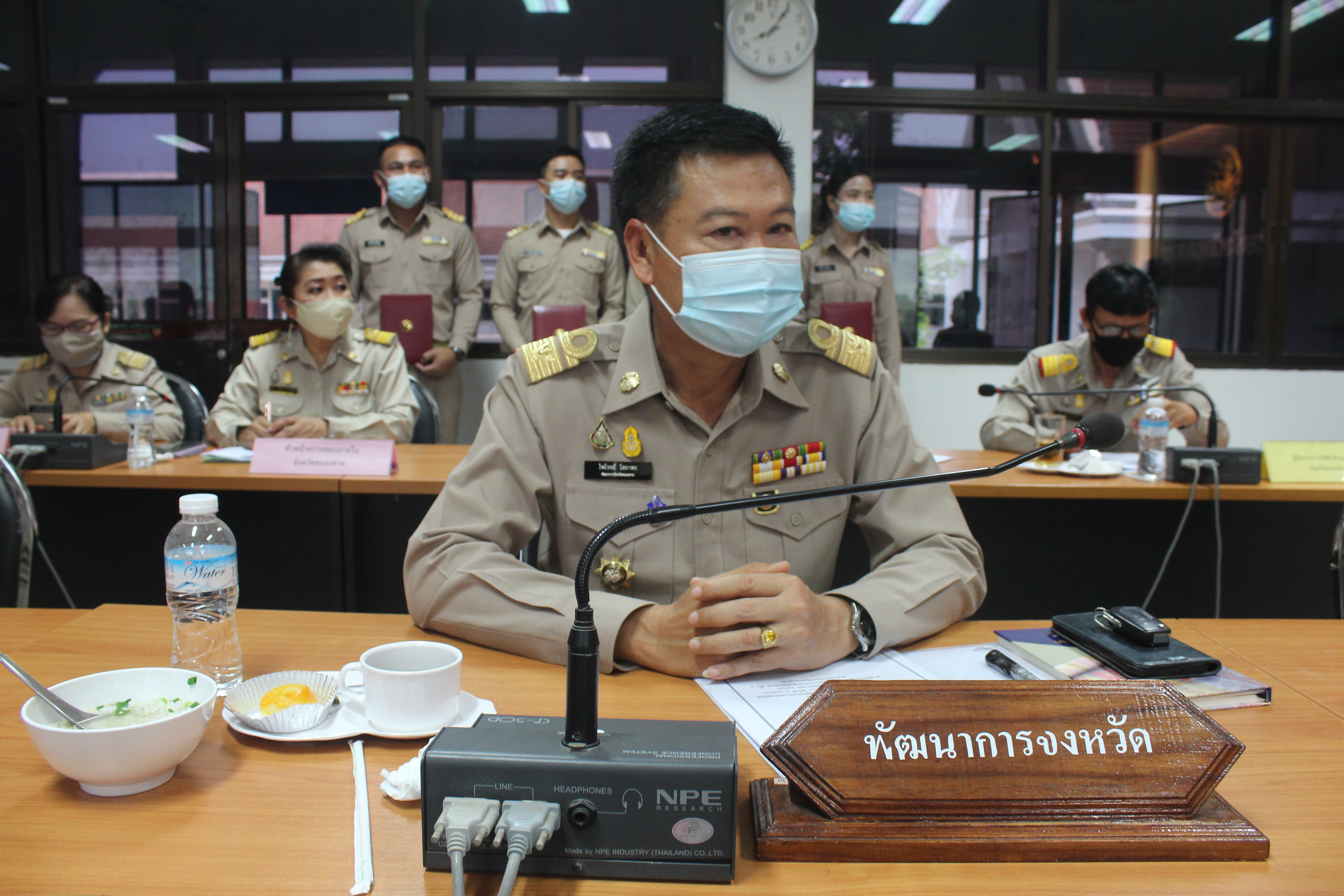 ผู้ว่าราชการจังหวัดหนองคายมอบวุฒิบัตรและเข็มวิทยฐานะแก่ผู้ผ่านการฝึกอบรมหลักสูตรพัฒนากรก่อนประจำการ รุ่นที่ 114 จำนวน 4 ราย