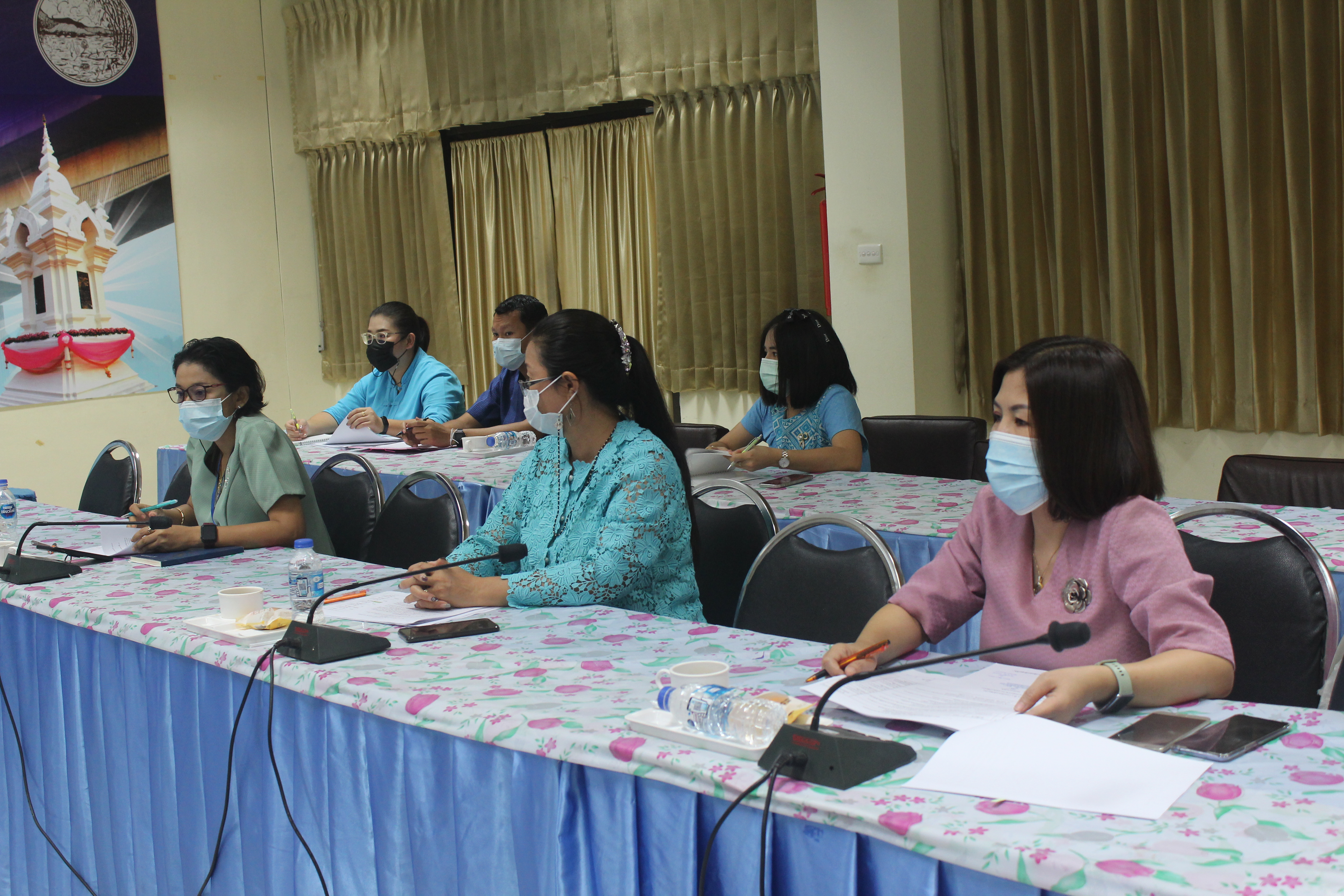 พช.หนองคาย ประชุมคณะกรรมการคัดเลือกคนกองทุนพัฒนาบทบาทสตรีดีเด่น ระดับจังหวัด ประจำปี 2564