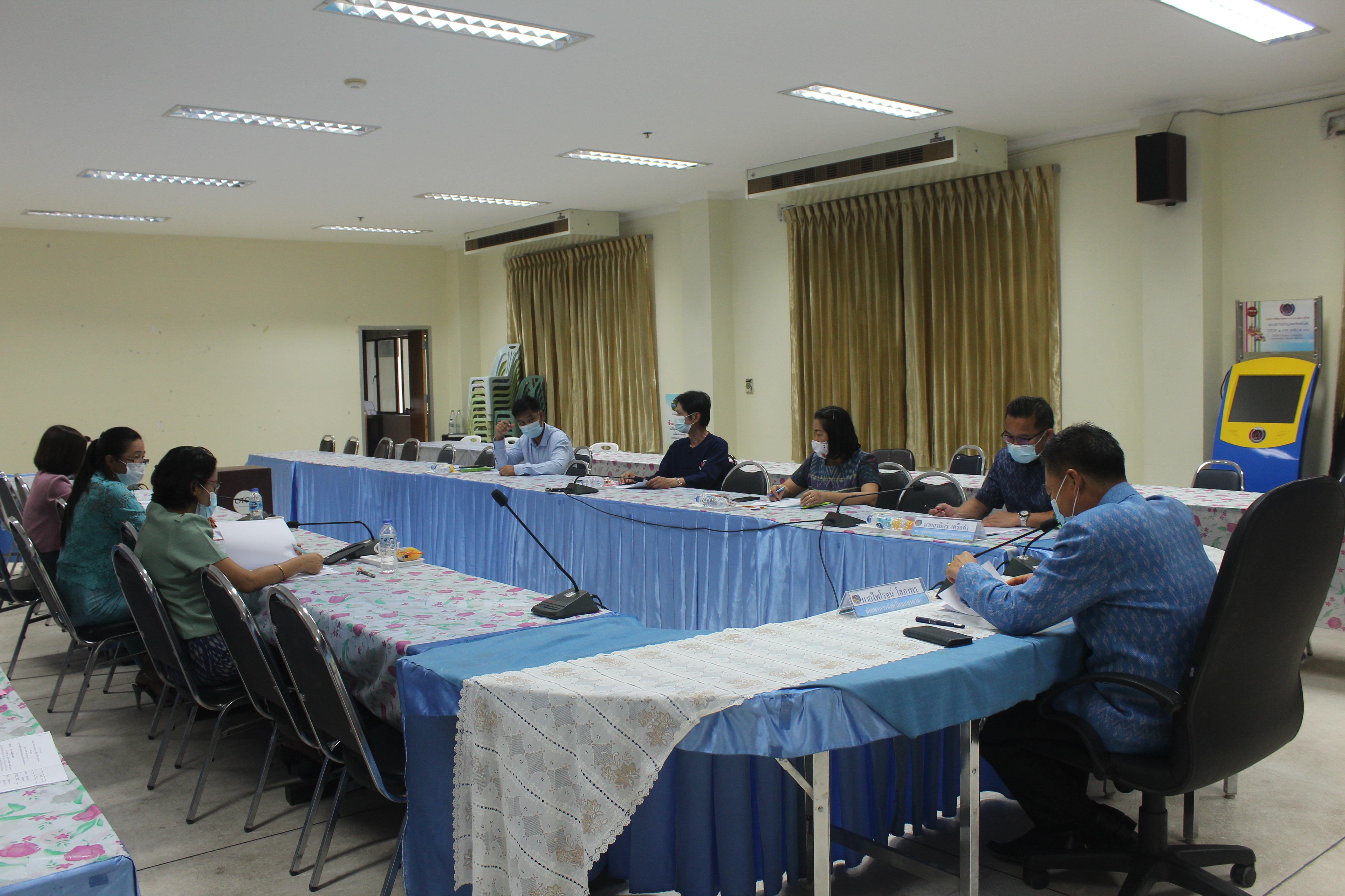 พช.หนองคาย ประชุมคณะกรรมการคัดเลือกคนกองทุนพัฒนาบทบาทสตรีดีเด่น ระดับจังหวัด ประจำปี 2564