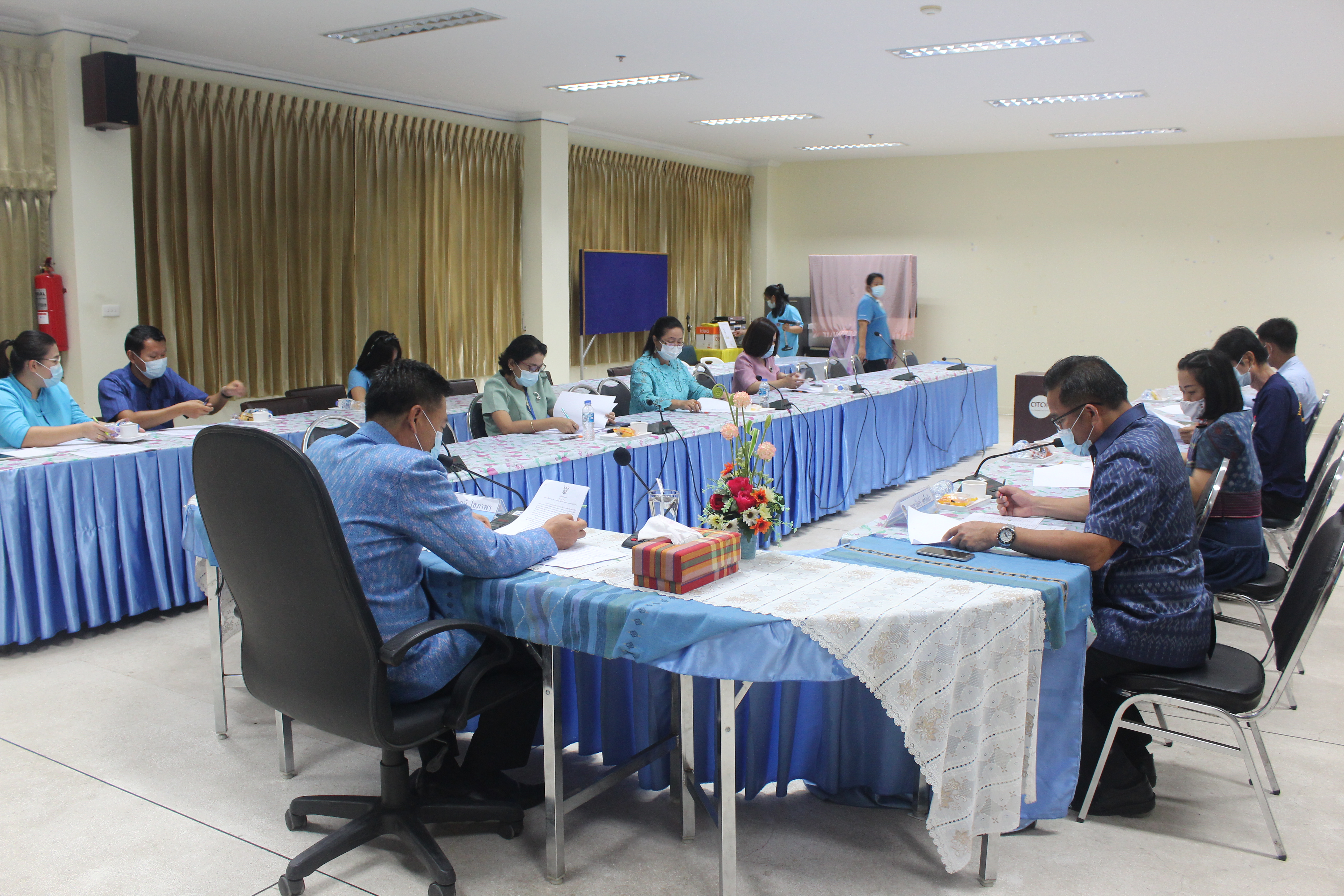 พช.หนองคาย ประชุมคณะกรรมการคัดเลือกคนกองทุนพัฒนาบทบาทสตรีดีเด่น ระดับจังหวัด ประจำปี 2564