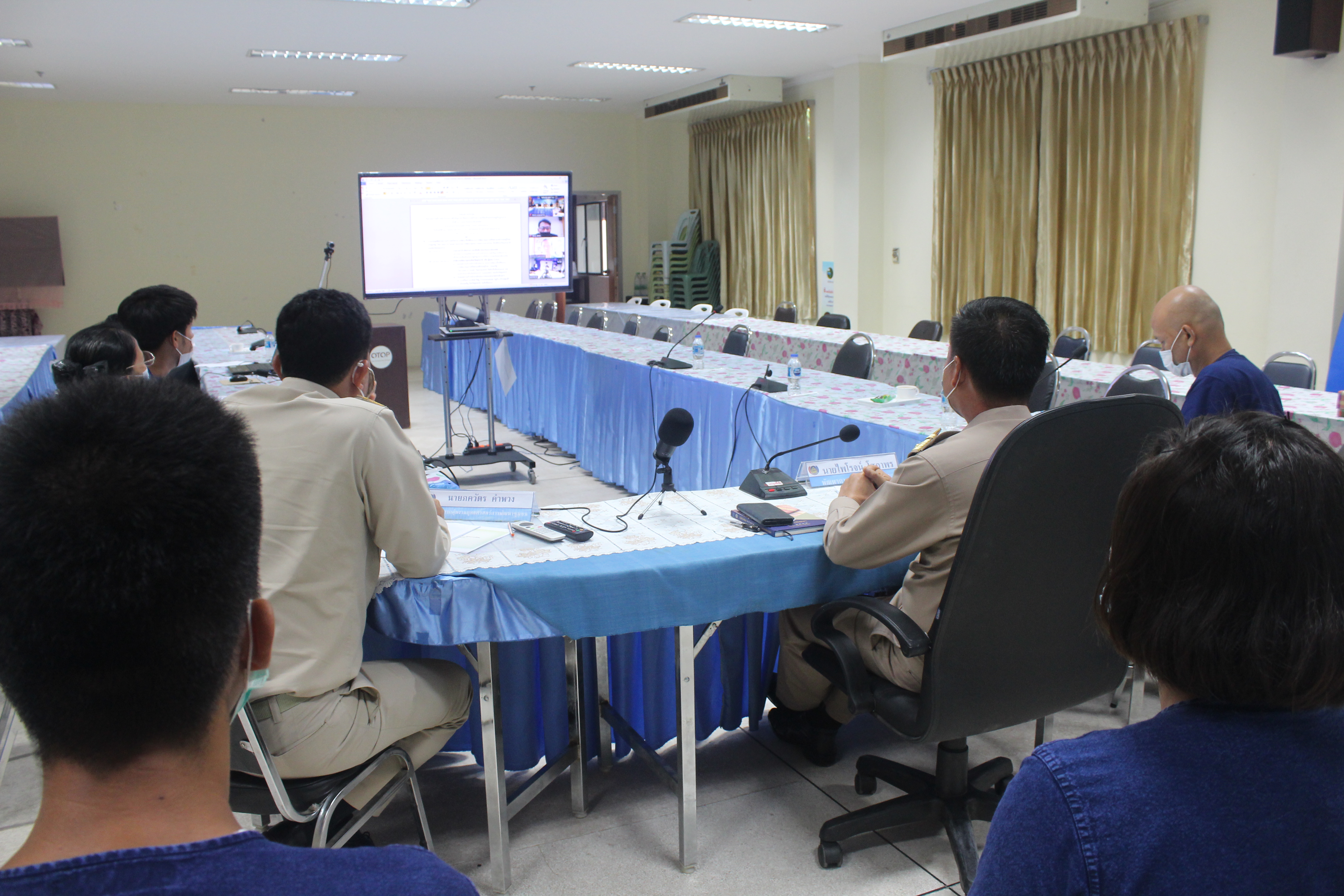 พช.หนองคาย ร่วมประชุมติดตามความก้าวหน้าโครงการพัฒนาพื้นที่ต้นแบบการพัฒนาคุณภาพชีวิตตามหลักทฤษฏีใหม่ ประยุกต์สู่ “โคก หนอง นา โมเดล ” ของกรมการพัฒนาชุมชน กระทรวงมหาดไทย พื้นที่จังหวัดอุดรธานี และ จังหวัดหนองคาย ผ่านระบบการประชุมทางไกล Teleconference