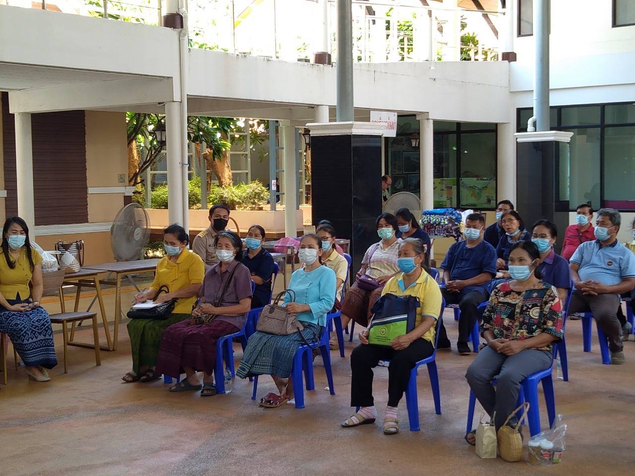 พช.หนองคาย ดำเนินโครงการพัฒนาผลิตภัณฑ์ OTOP โดยเครือข่ายองค์ความรู้ KBO จังหวัด ประจำปี 2564