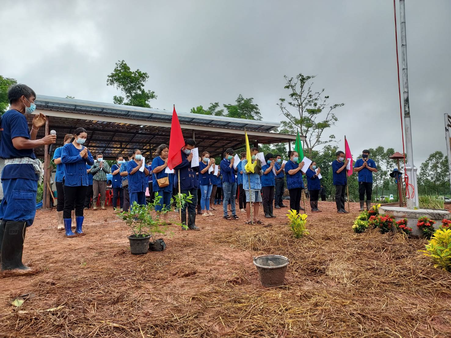 พช.หนองคาย ดำเนินกิจกรรมเอามื้อสามัคคี “โคก หนอง นา โมเดล”