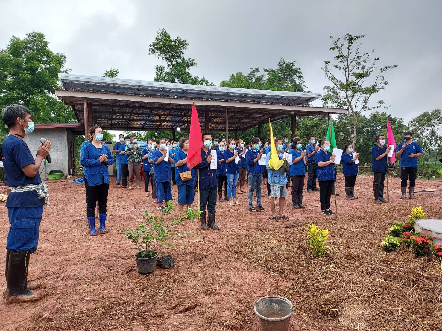 พช.หนองคาย ดำเนินกิจกรรมเอามื้อสามัคคี “โคก หนอง นา โมเดล”