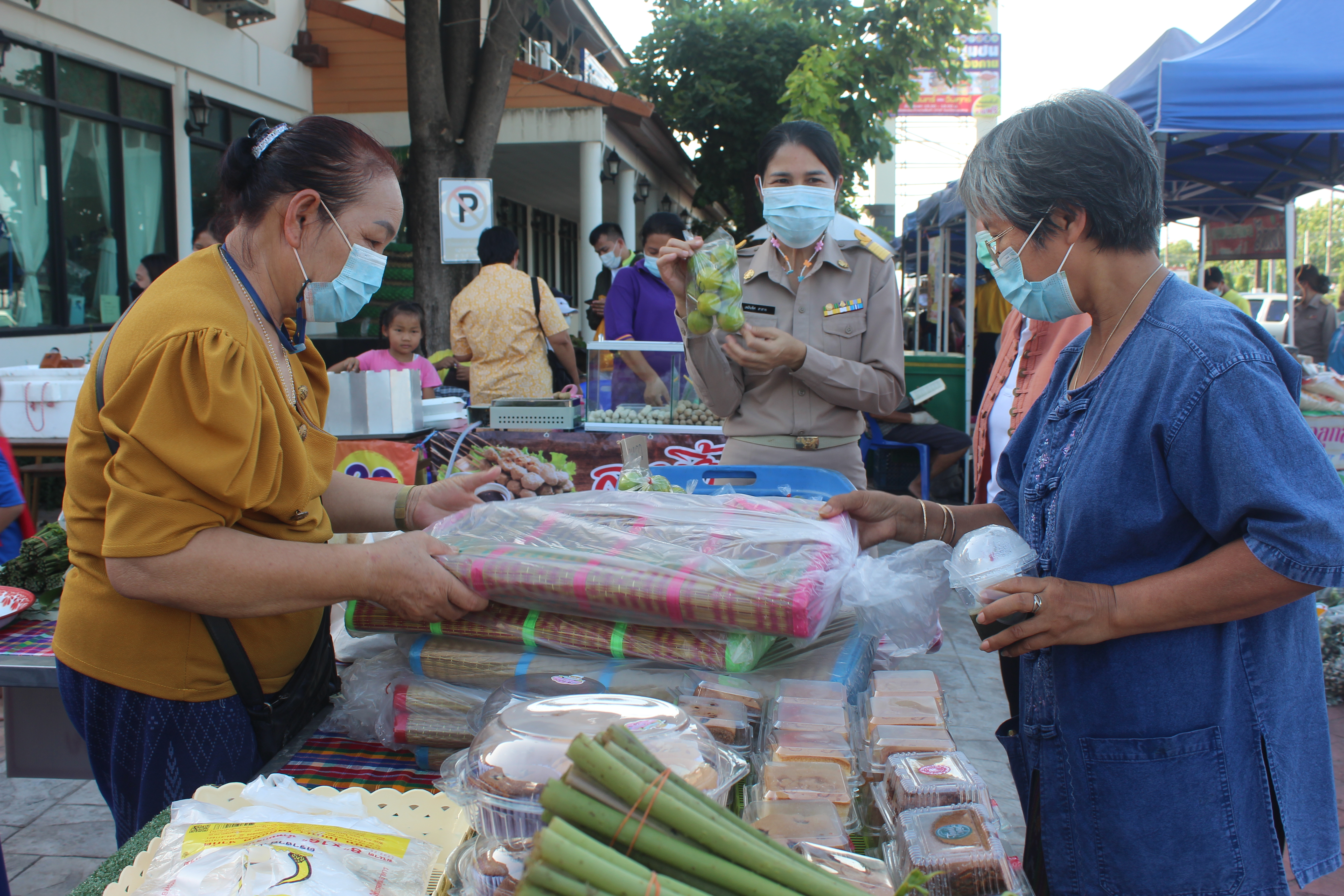 จังหวัดหนองคาย จัดตลาดชุมชน คนหนองคาย ร่วมใจฝ่าวิกฤตไปด้วยกัน