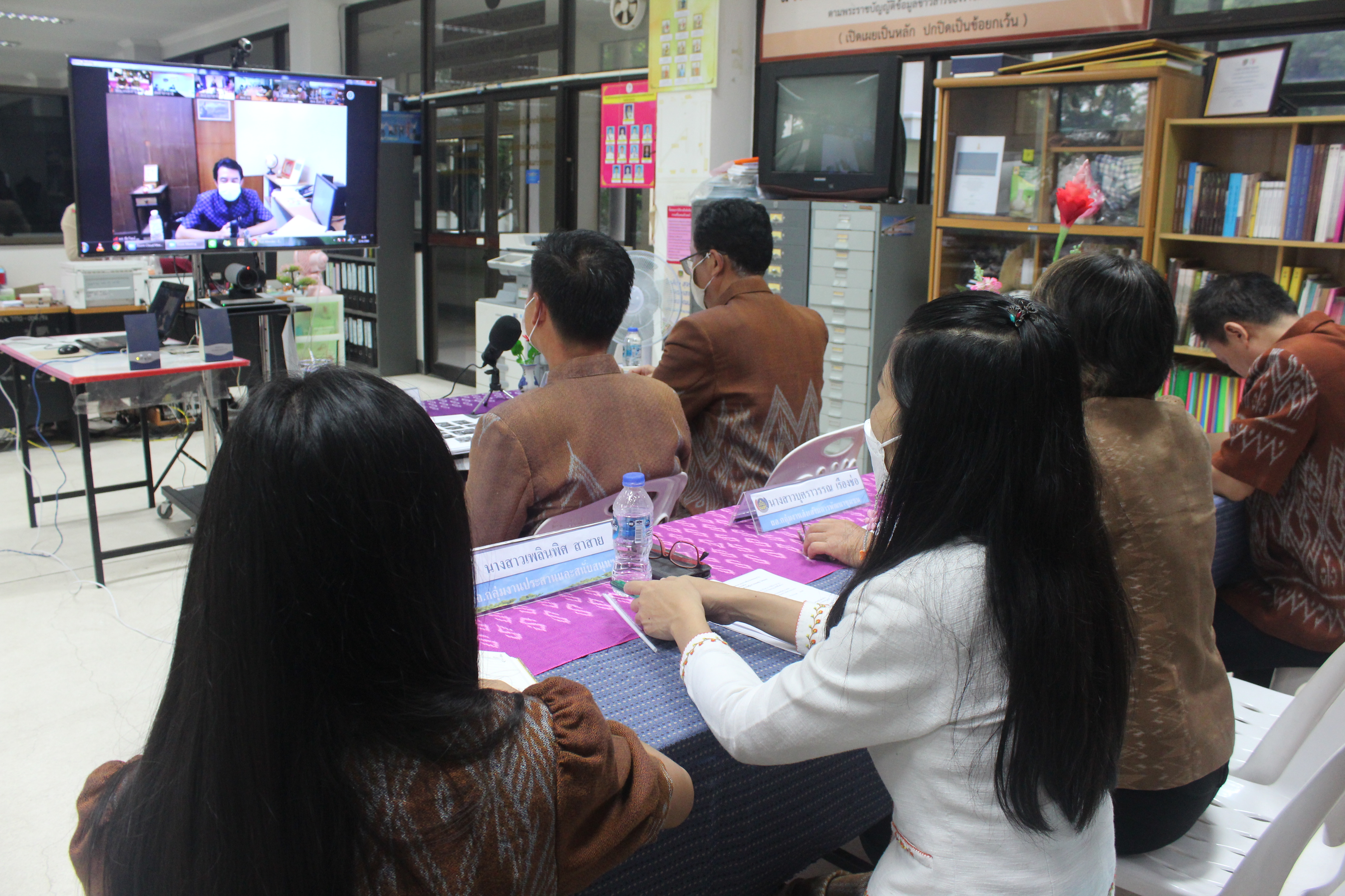 พช.หนองคาย ร่วมประชุมติดตามผลการดำเนินงานของหน่วยรับตรวจรายไตรมาส ไตรมาสที่ 3 สำนักตรวจราชการ กรมการพัฒนาชุมชน เขตตรวจราชการที่ 10 กลุ่มจังหวัดภาคตะวันออกเฉียงเหนือตอนบน 1 ผ่านระบบห้องประชุมออนไลน์ (ระบบ Zoom)