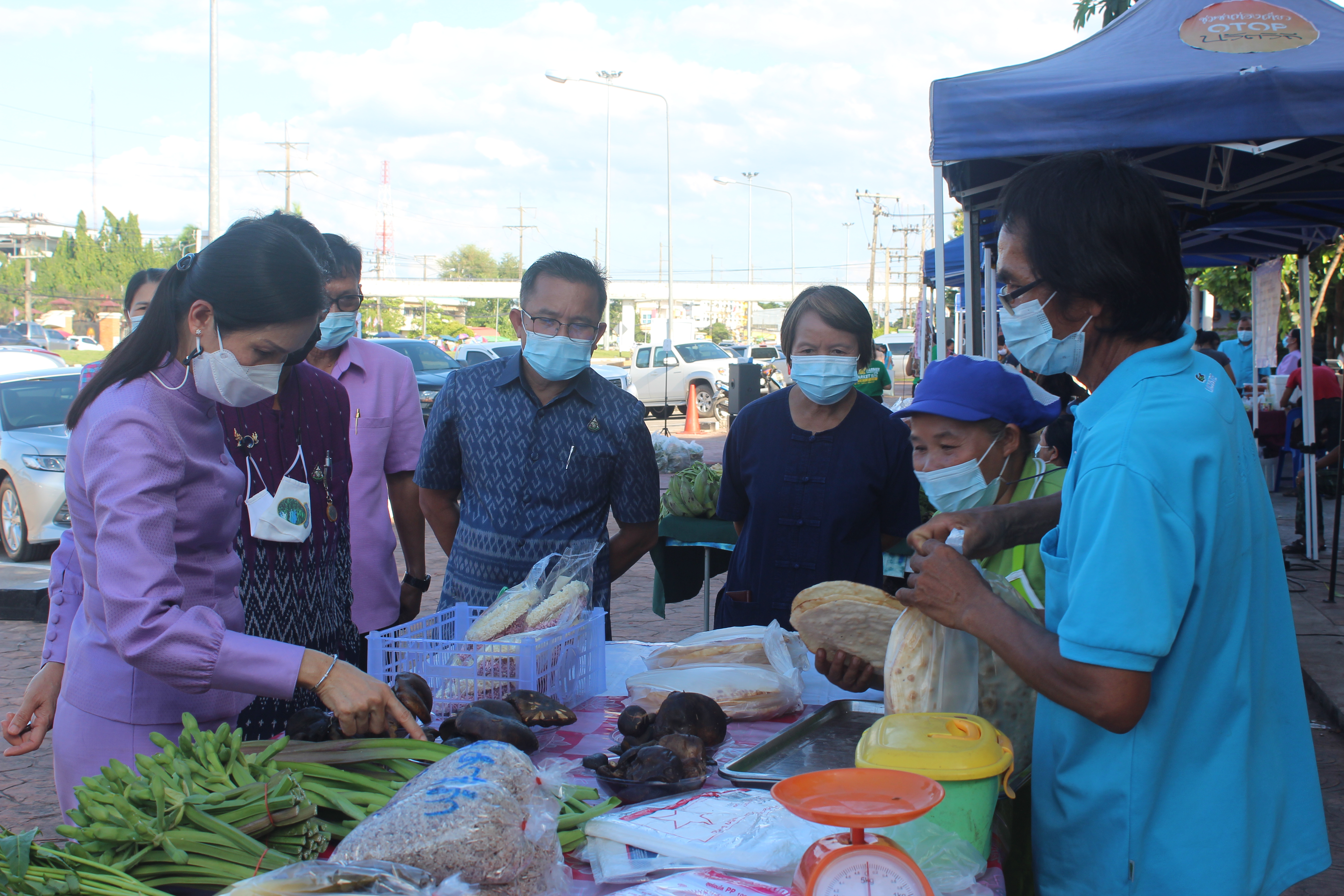 จังหวัดหนองคาย จัดตลาดชุมชน คนหนองคาย ร่วมใจฝ่าวิกฤตไปด้วยกัน
