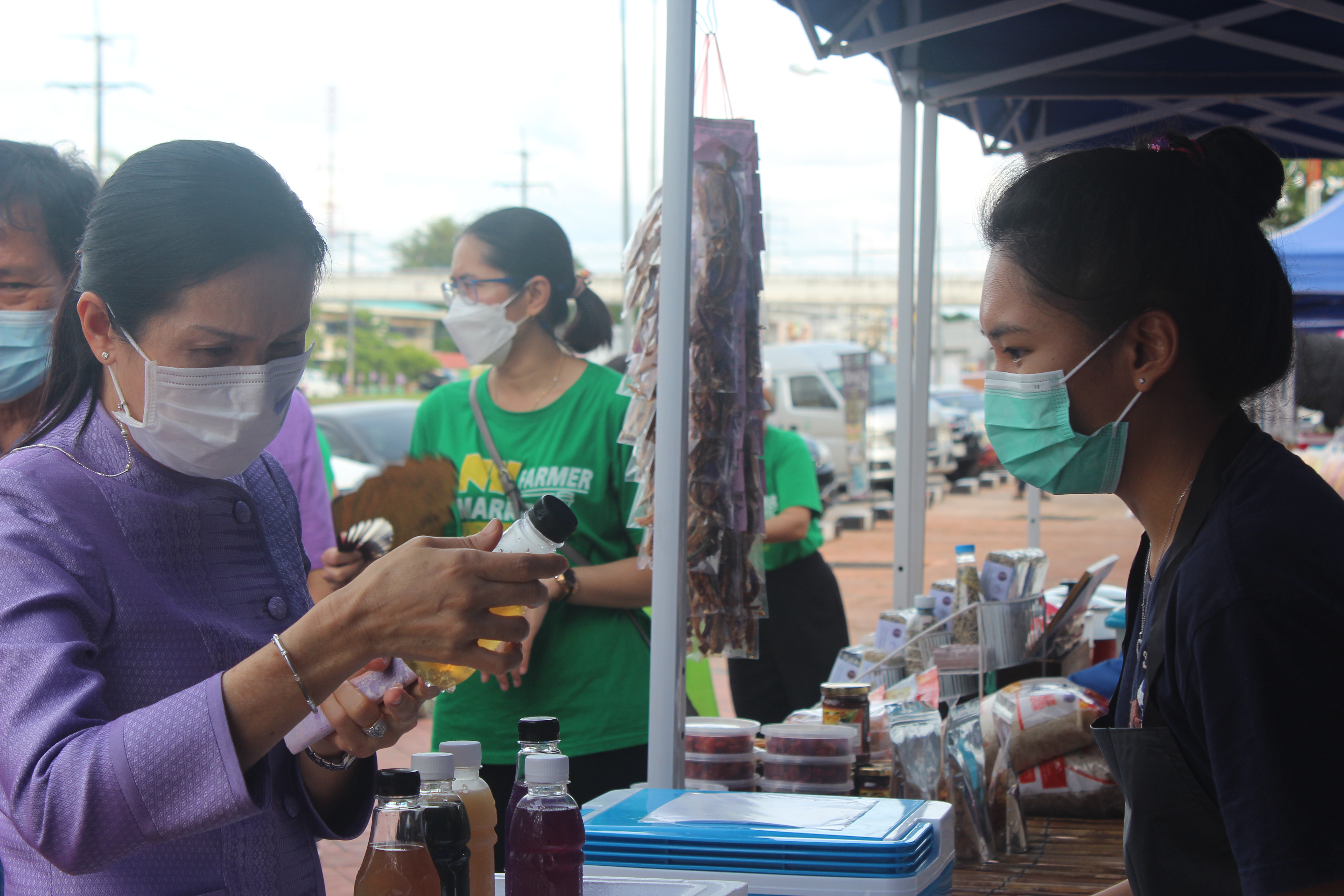 จังหวัดหนองคาย จัดตลาดชุมชน คนหนองคาย ร่วมใจฝ่าวิกฤตไปด้วยกัน