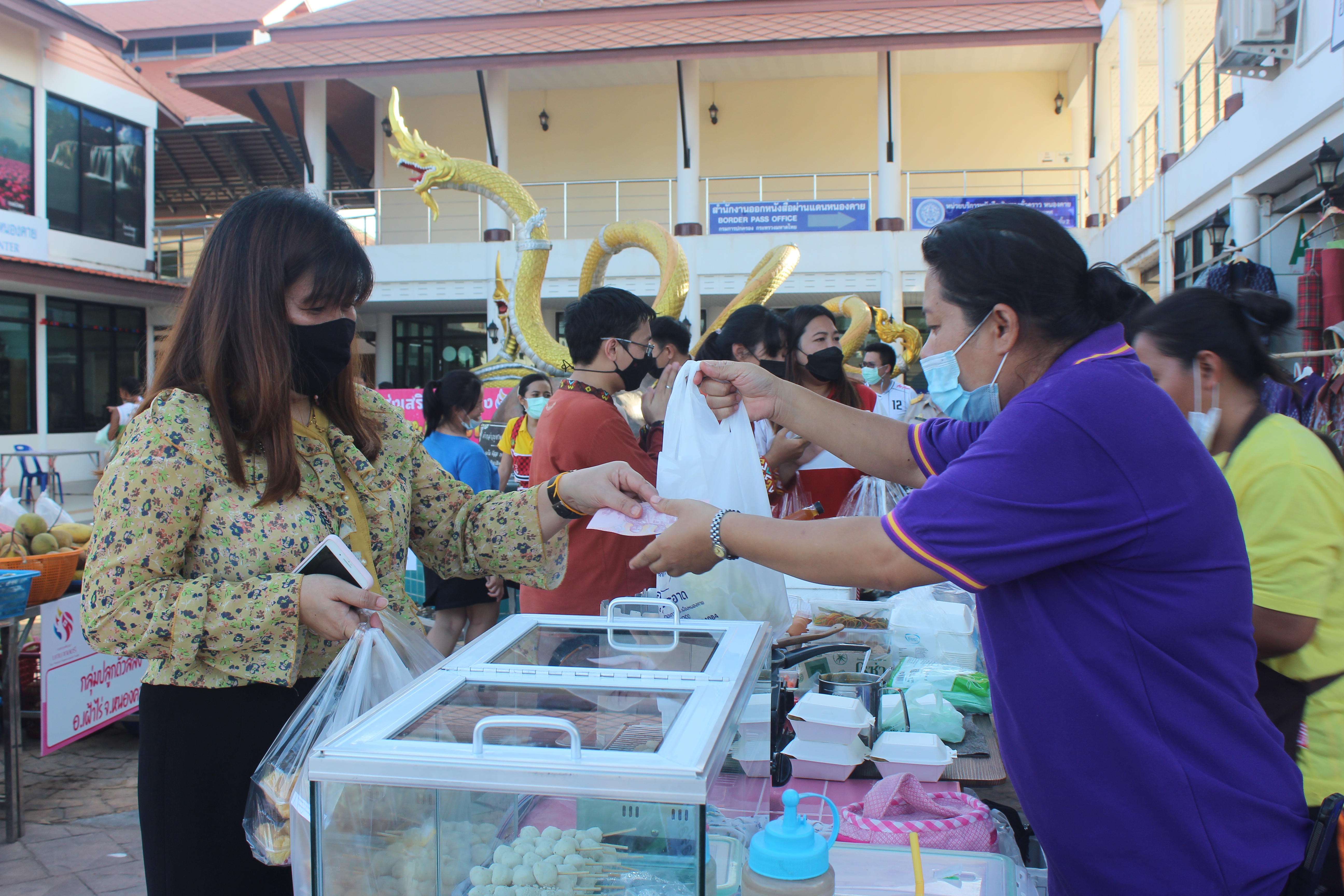 จังหวัดหนองคาย จัดตลาดชุมชน คนหนองคาย ร่วมใจฝ่าวิกฤตไปด้วยกัน