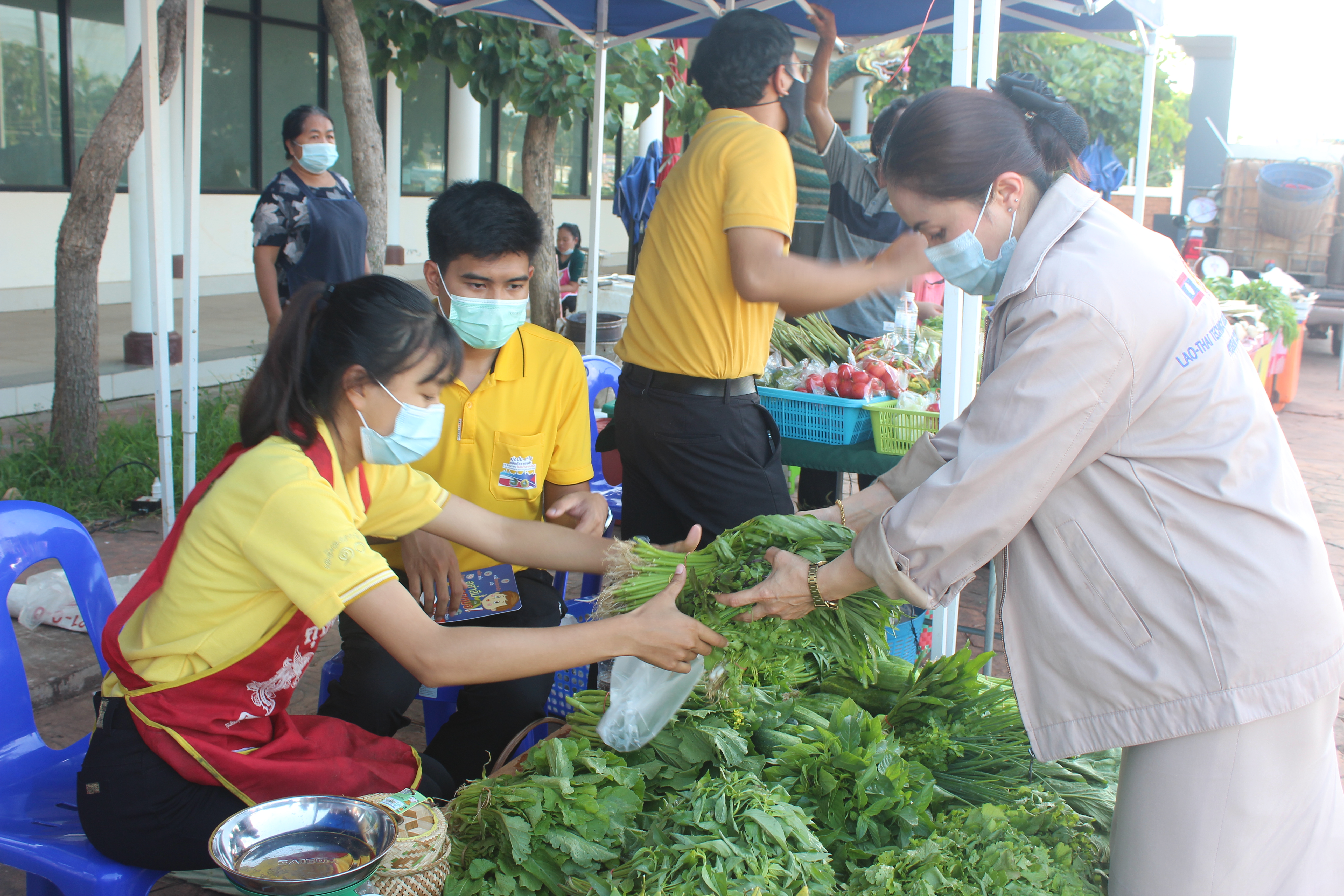 จังหวัดหนองคาย จัดตลาดชุมชน คนหนองคาย ร่วมใจฝ่าวิกฤตไปด้วยกัน