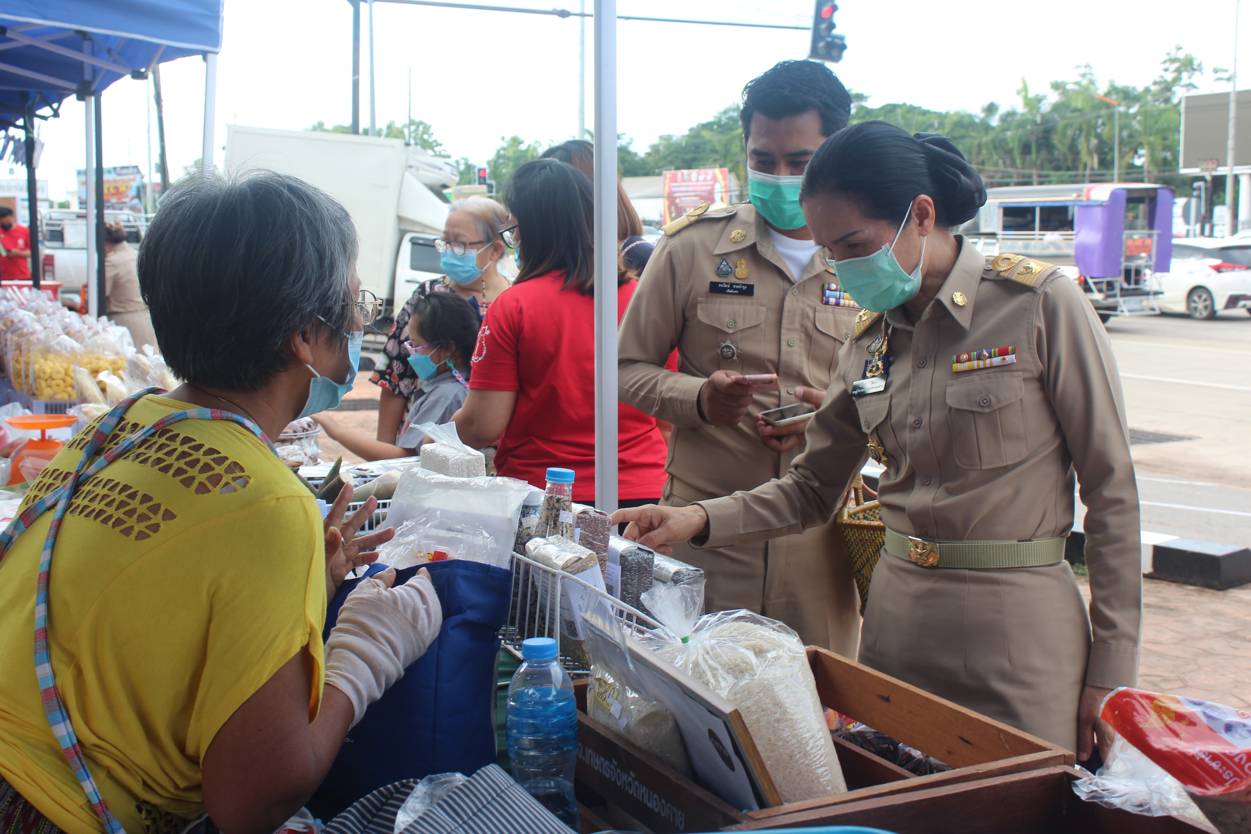 จังหวัดหนองคาย จัดตลาดชุมชน คนหนองคาย ร่วมใจฝ่าวิกฤตไปด้วยกัน