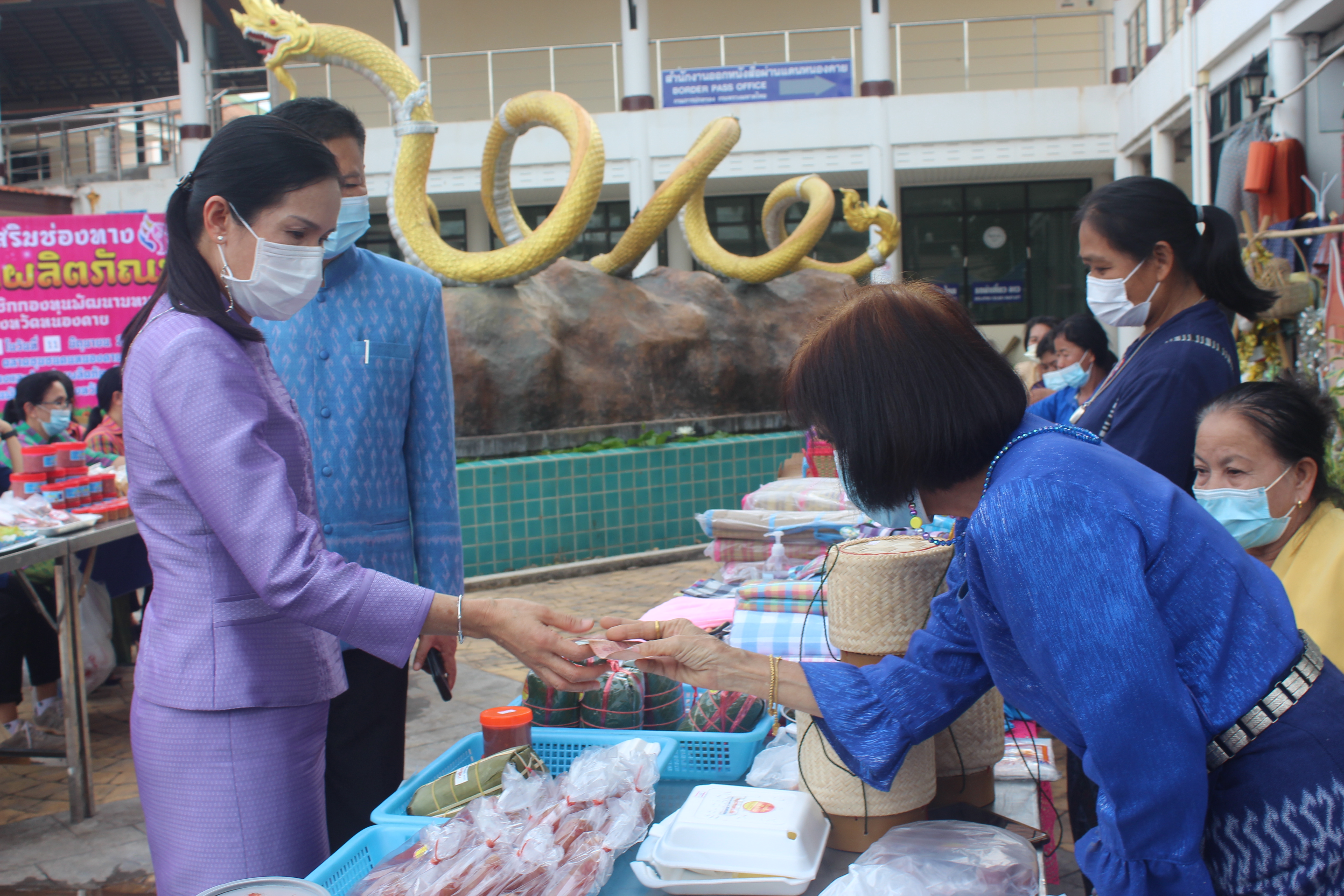 จังหวัดหนองคาย จัดตลาดชุมชน คนหนองคาย ร่วมใจฝ่าวิกฤตไปด้วยกัน