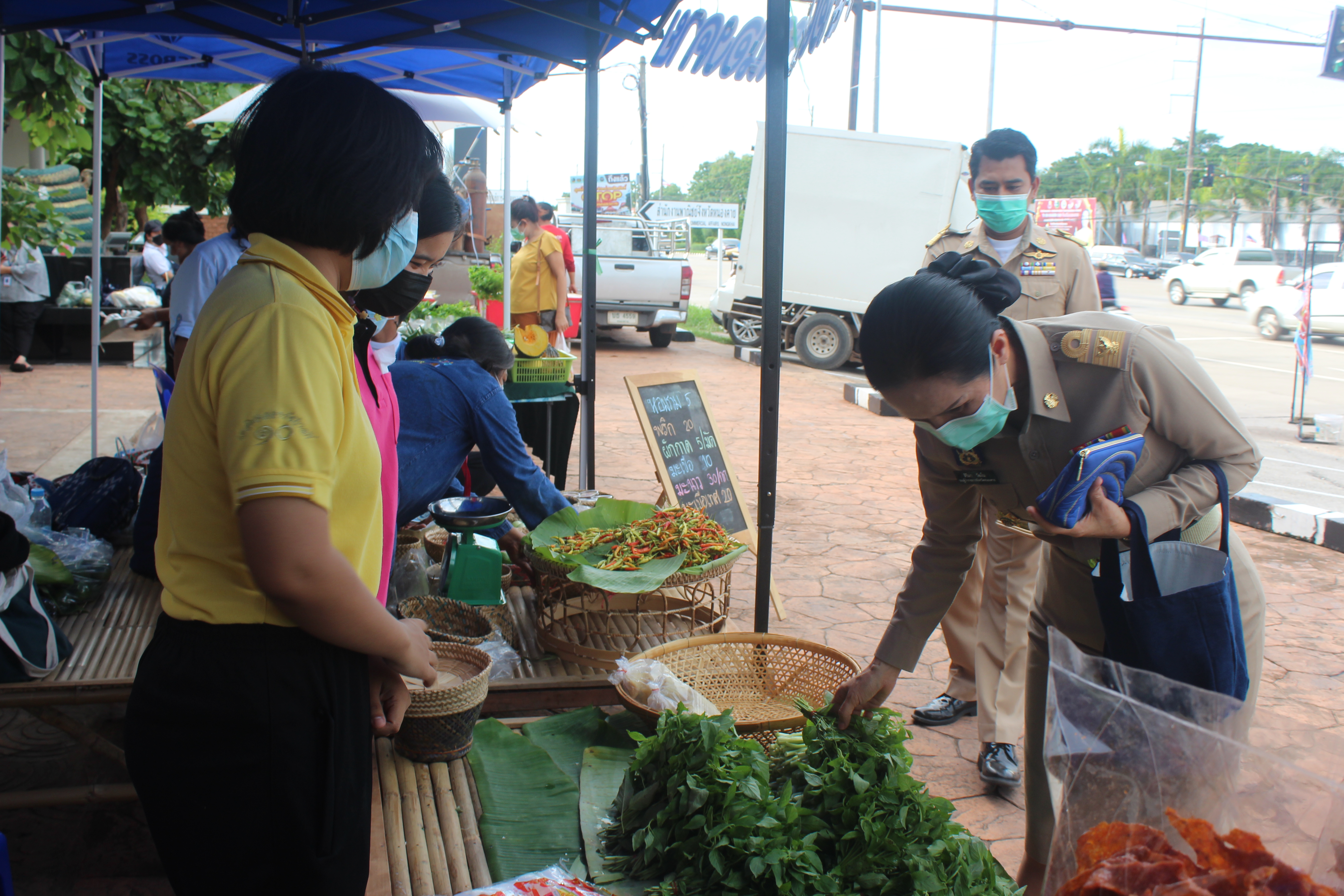 จังหวัดหนองคาย จัดตลาดชุมชน คนหนองคาย ร่วมใจฝ่าวิกฤตไปด้วยกัน