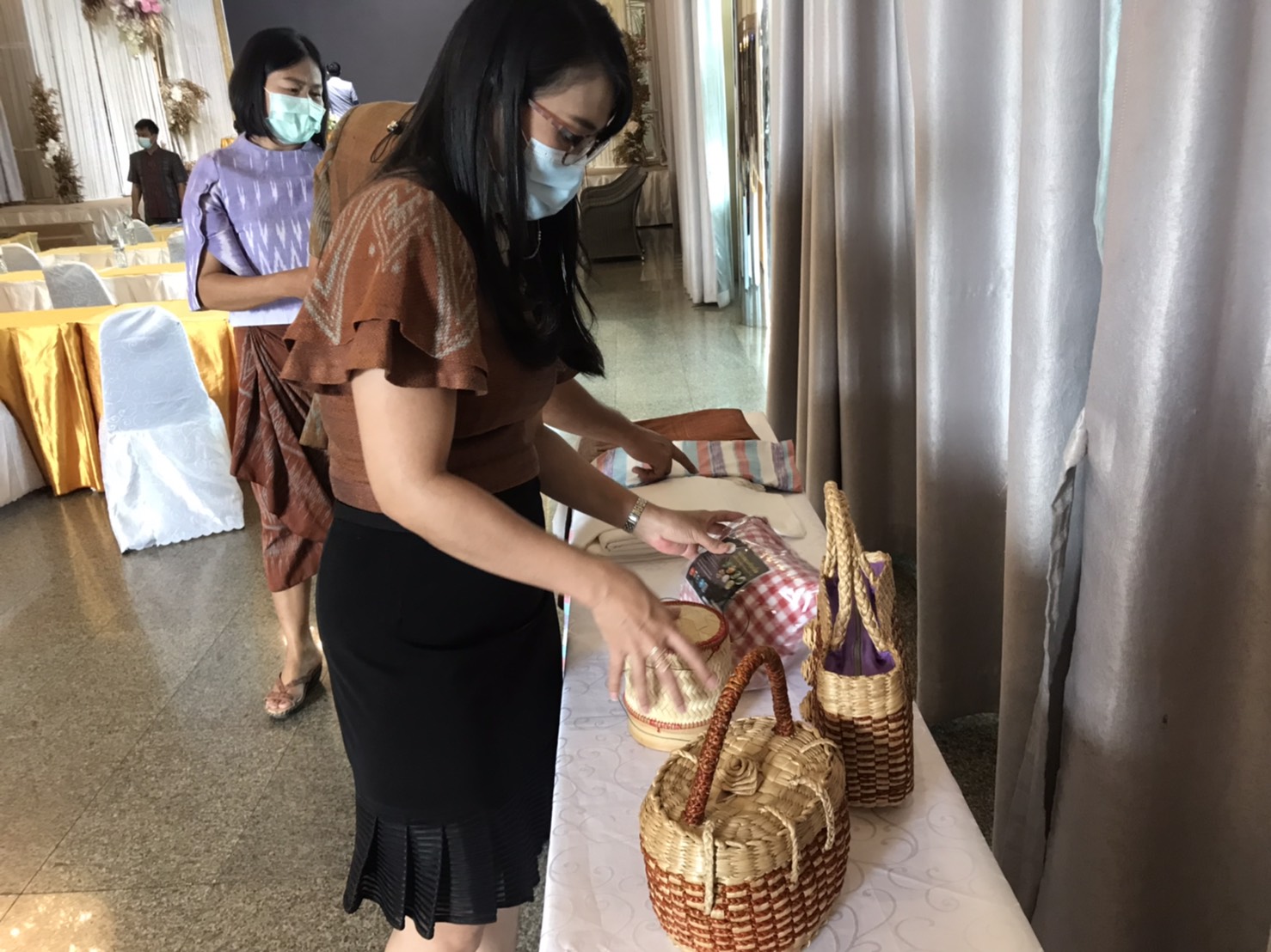 พช.หนองคาย ดำเนินโครงการพัฒนาศักยภาพผู้ประกอบการสู่ยุค 4.0 กิจกรรม : ประชุมเชิงปฏิบัติการเพื่อพัฒนาศักยภาพผู้ประกอบการ OTOP สู่ยุค 4.0