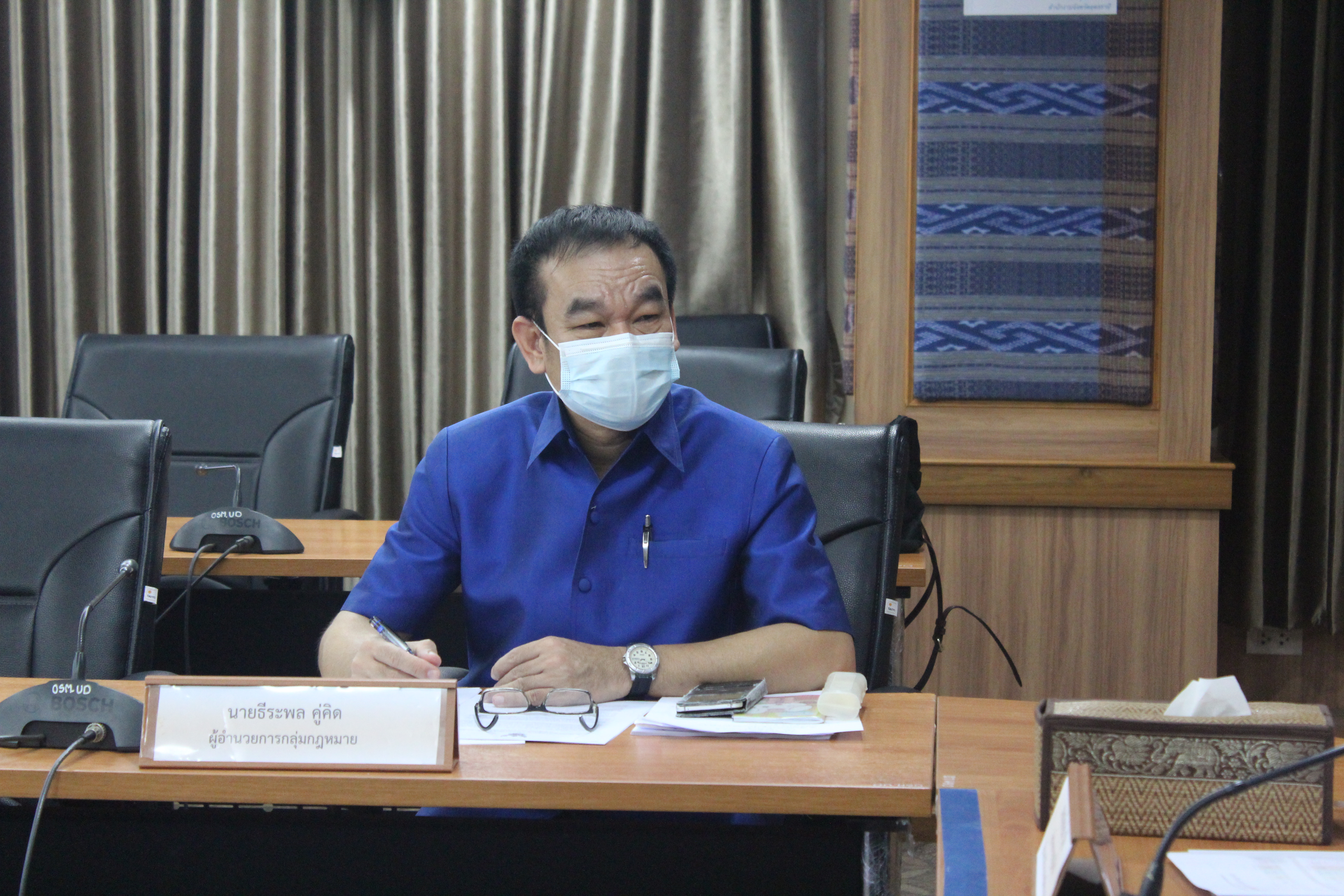 พช.หนองคาย ร่วมกับผู้ตรวจราชการกรมปฏิบัติหน้าที่ผู้อำนวยการสำนักงานกองทุนพัฒนาบทบาทสตรีและคณะ ประชุมติดตามการขับเคลื่อนกองทุนพัฒนาบทบาทสตรีและการบริหารจัดการหนี้กองทุนพัฒนาบทบาทสตรี